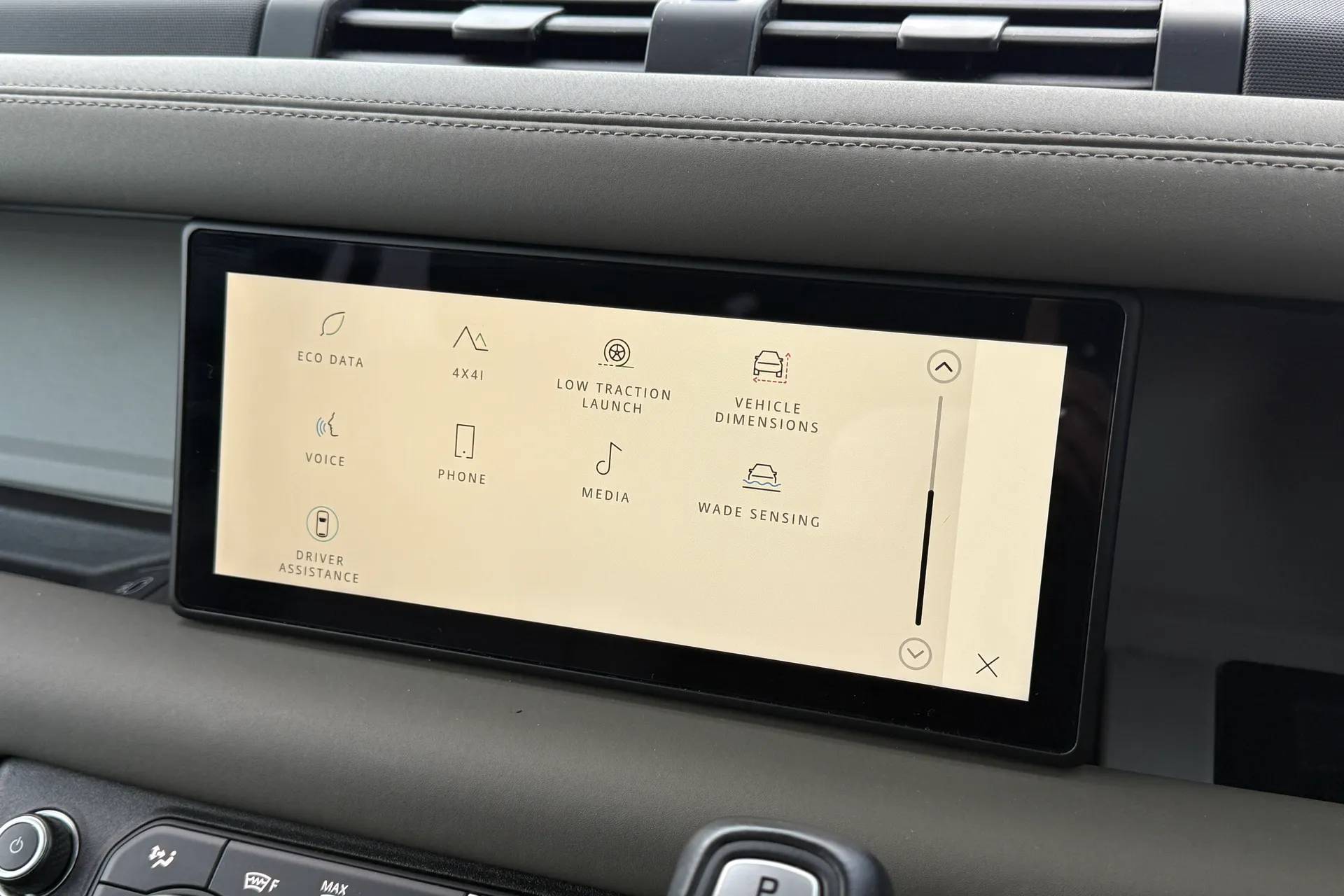 LAND ROVER DEFENDER thumbnail image number 36