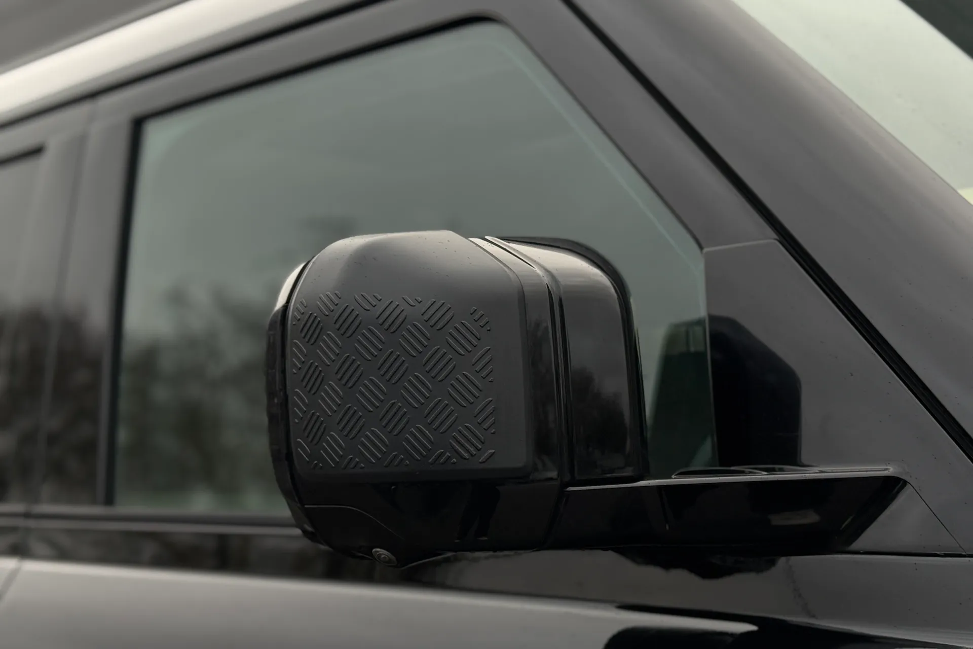 LAND ROVER DEFENDER thumbnail image number 13