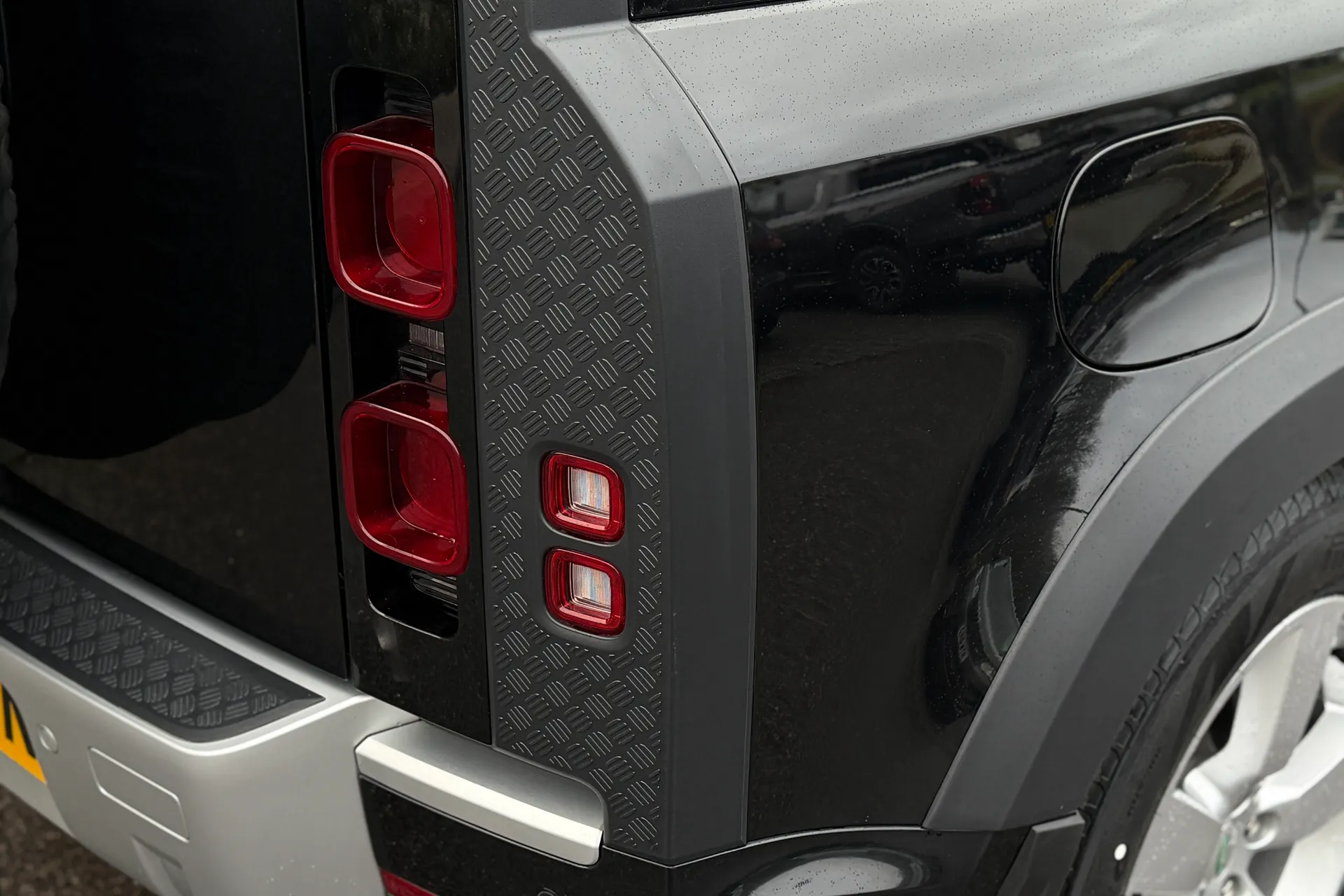 LAND ROVER DEFENDER thumbnail image number 18