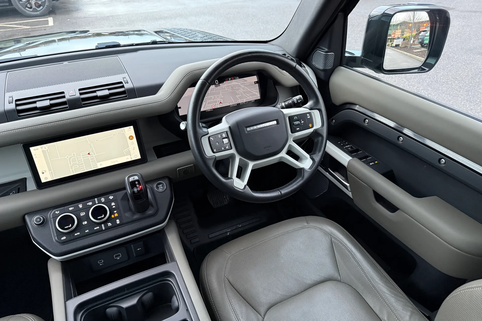 LAND ROVER DEFENDER thumbnail image number 29