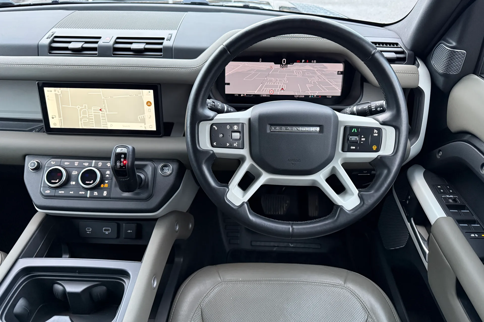 LAND ROVER DEFENDER thumbnail image number 26