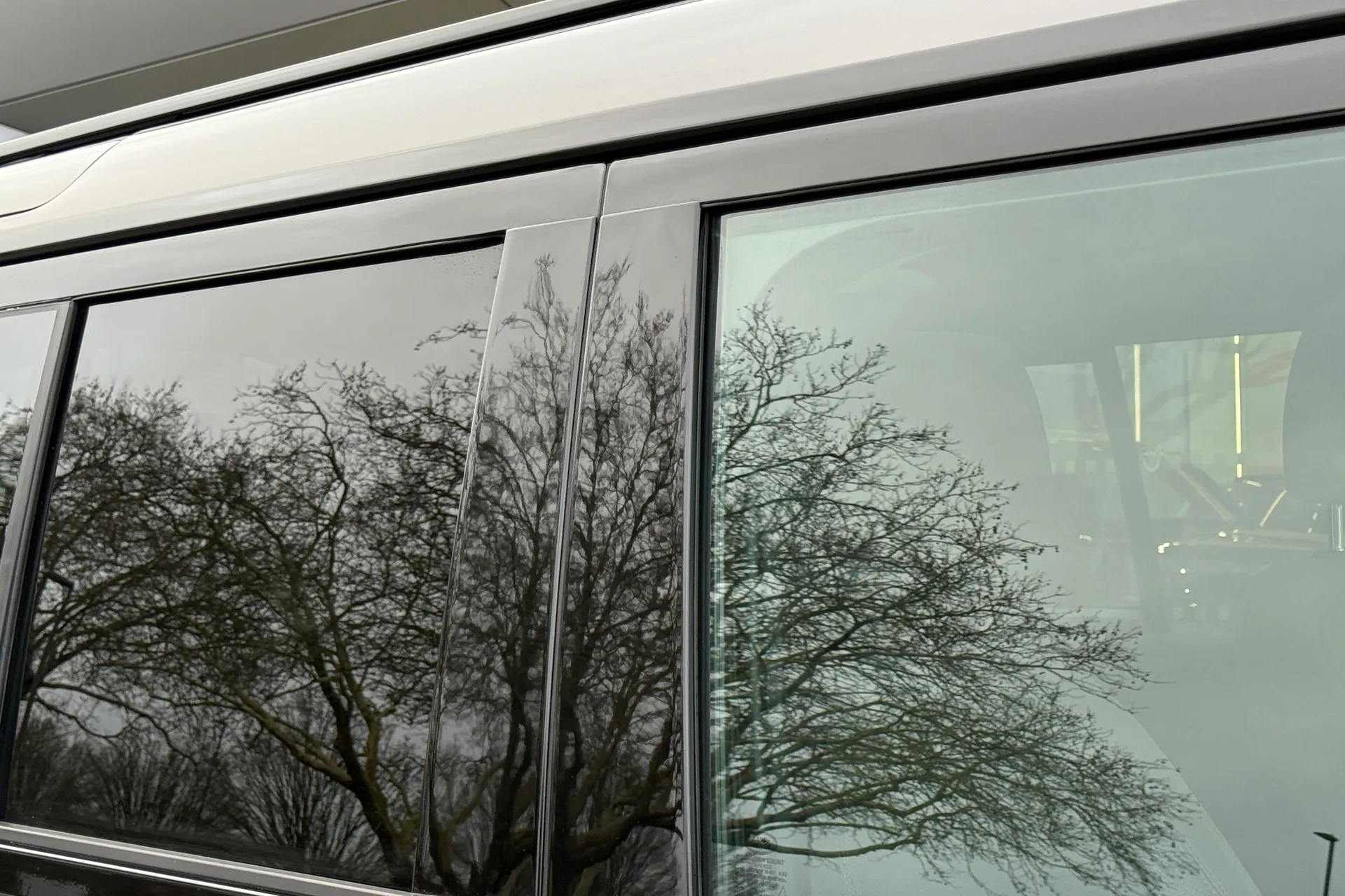 LAND ROVER DEFENDER thumbnail image number 37