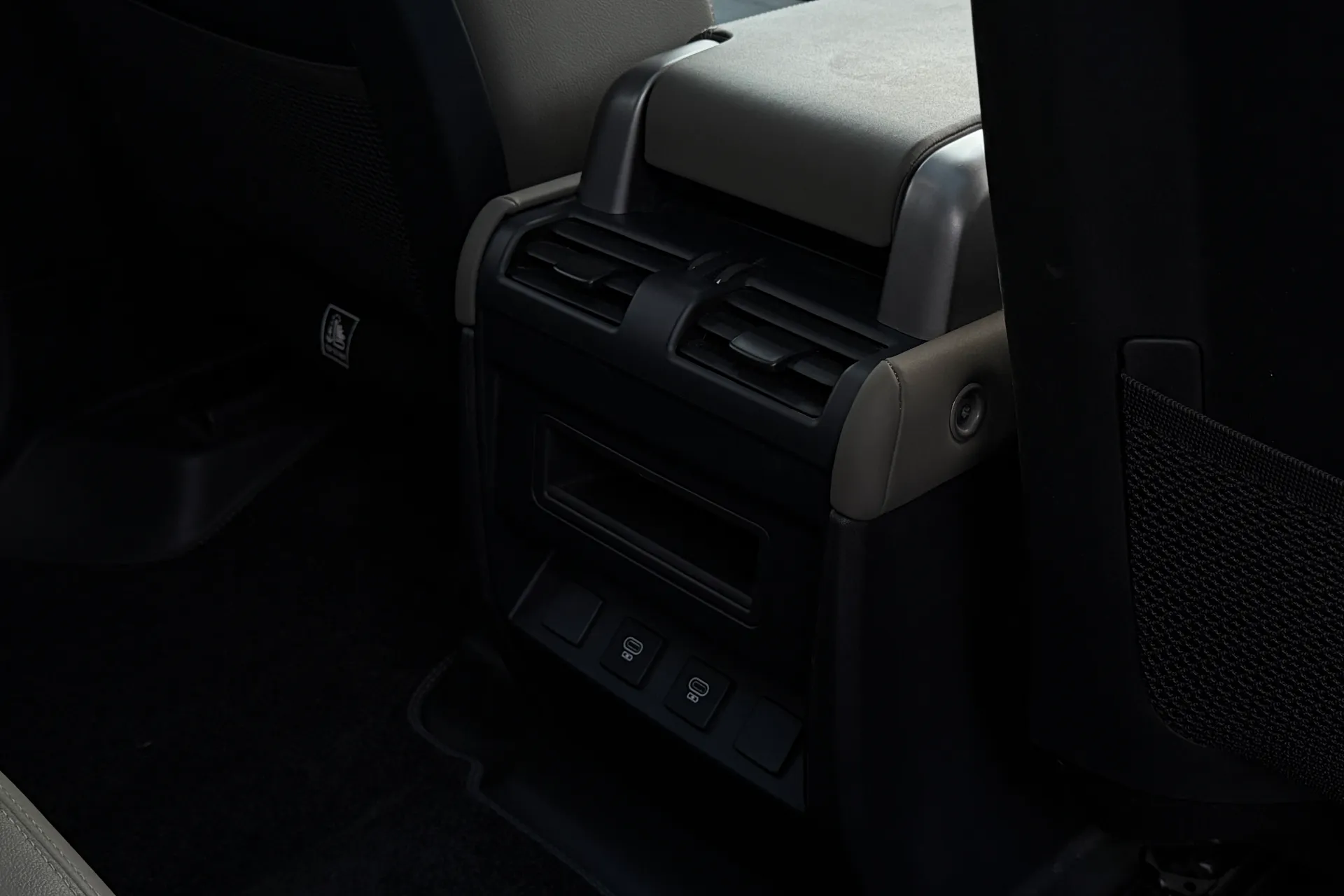 LAND ROVER DEFENDER thumbnail image number 47