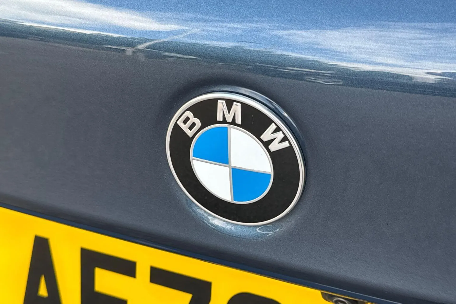 BMW 5 SERIES thumbnail image number 50