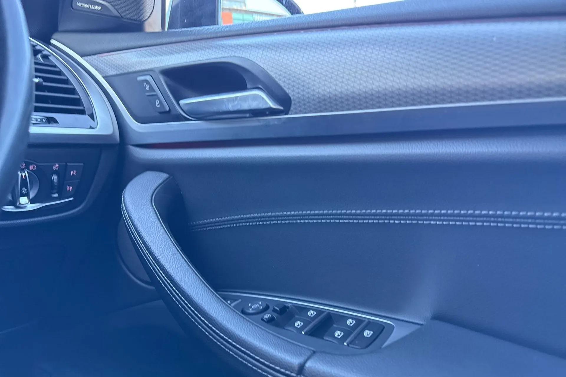 BMW X3 thumbnail image number 39