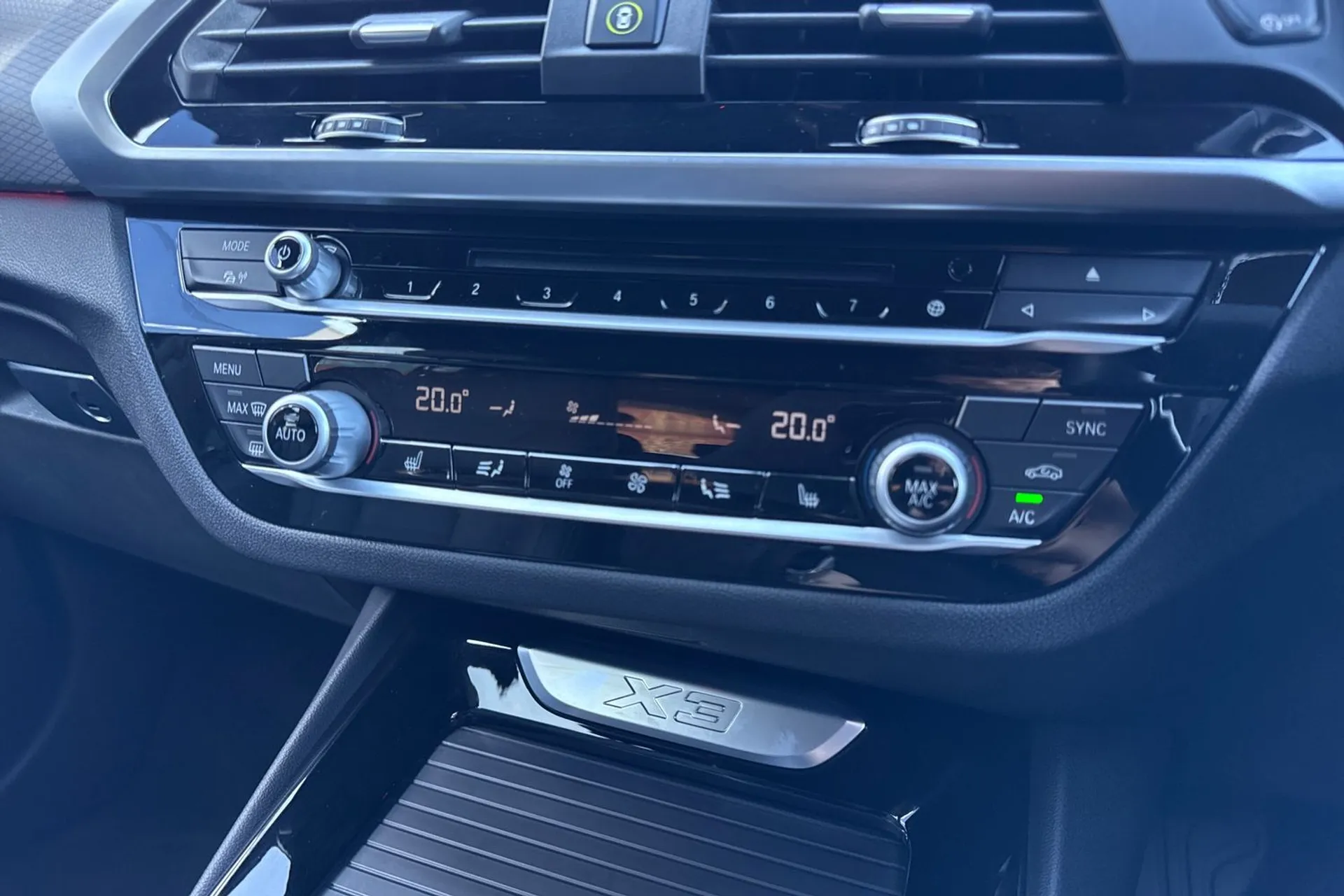 BMW X3 thumbnail image number 38