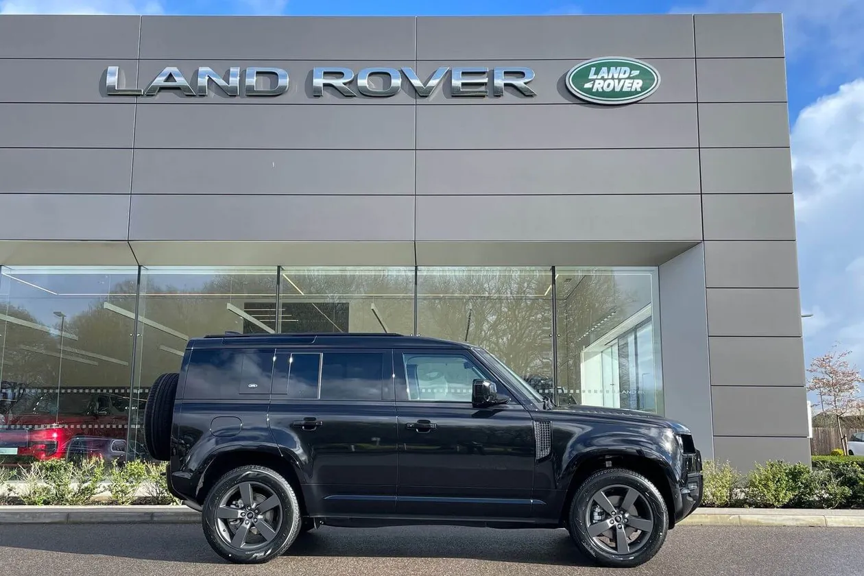 Used 2024 LAND ROVER DEFENDER XDynamic HSE GY24NYM Harwoods Land Rover, Crawley