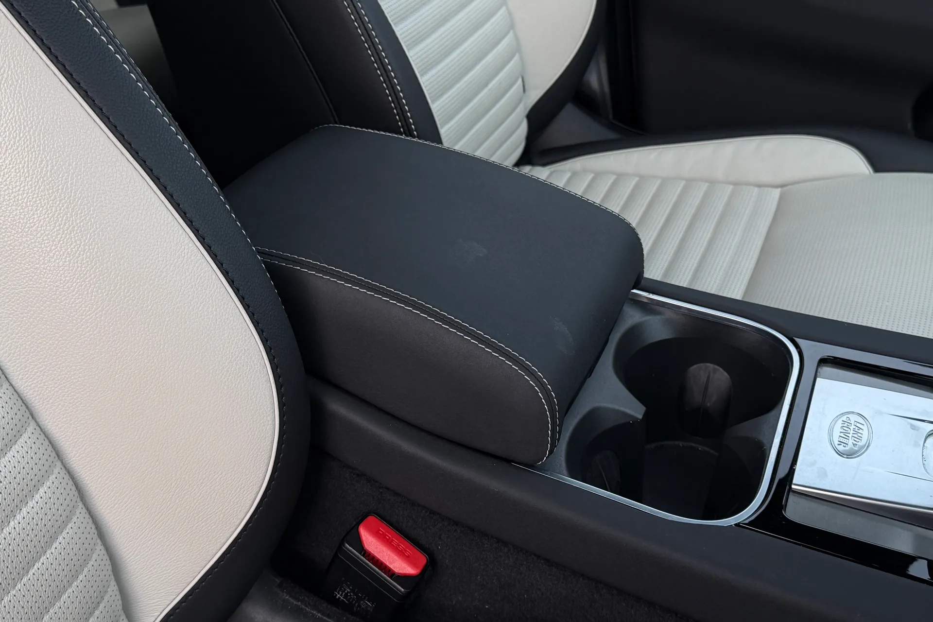 LAND ROVER DISCOVERY SPORT thumbnail image number 19