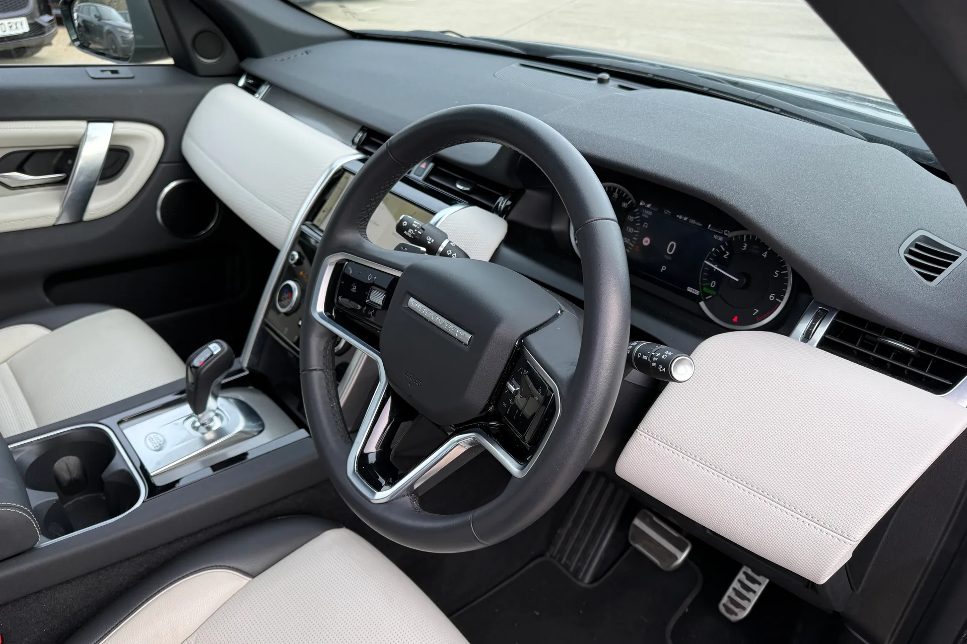 LAND ROVER DISCOVERY SPORT thumbnail image number 34