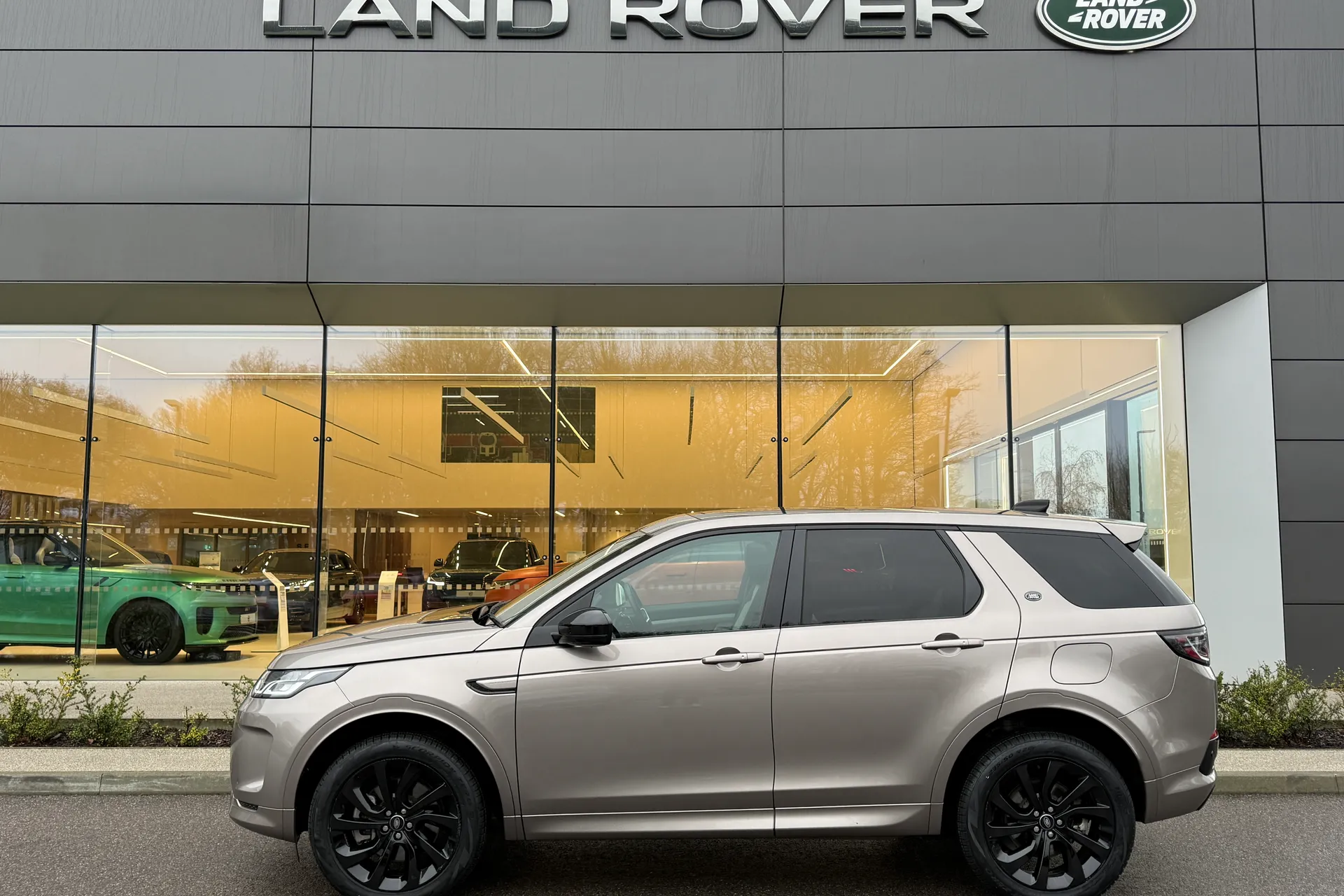 LAND ROVER DISCOVERY SPORT thumbnail image number 8