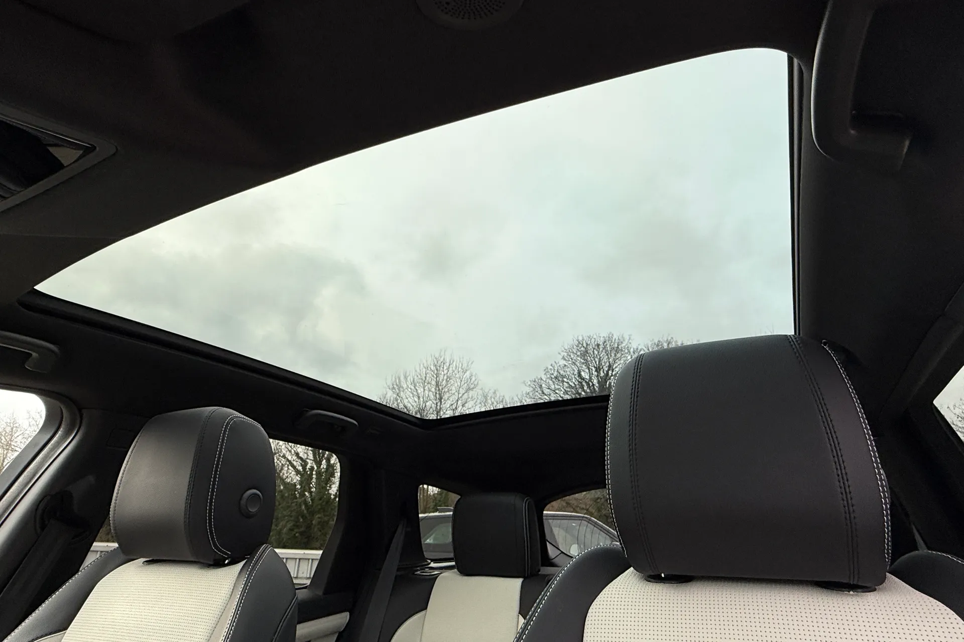 LAND ROVER DISCOVERY SPORT thumbnail image number 4