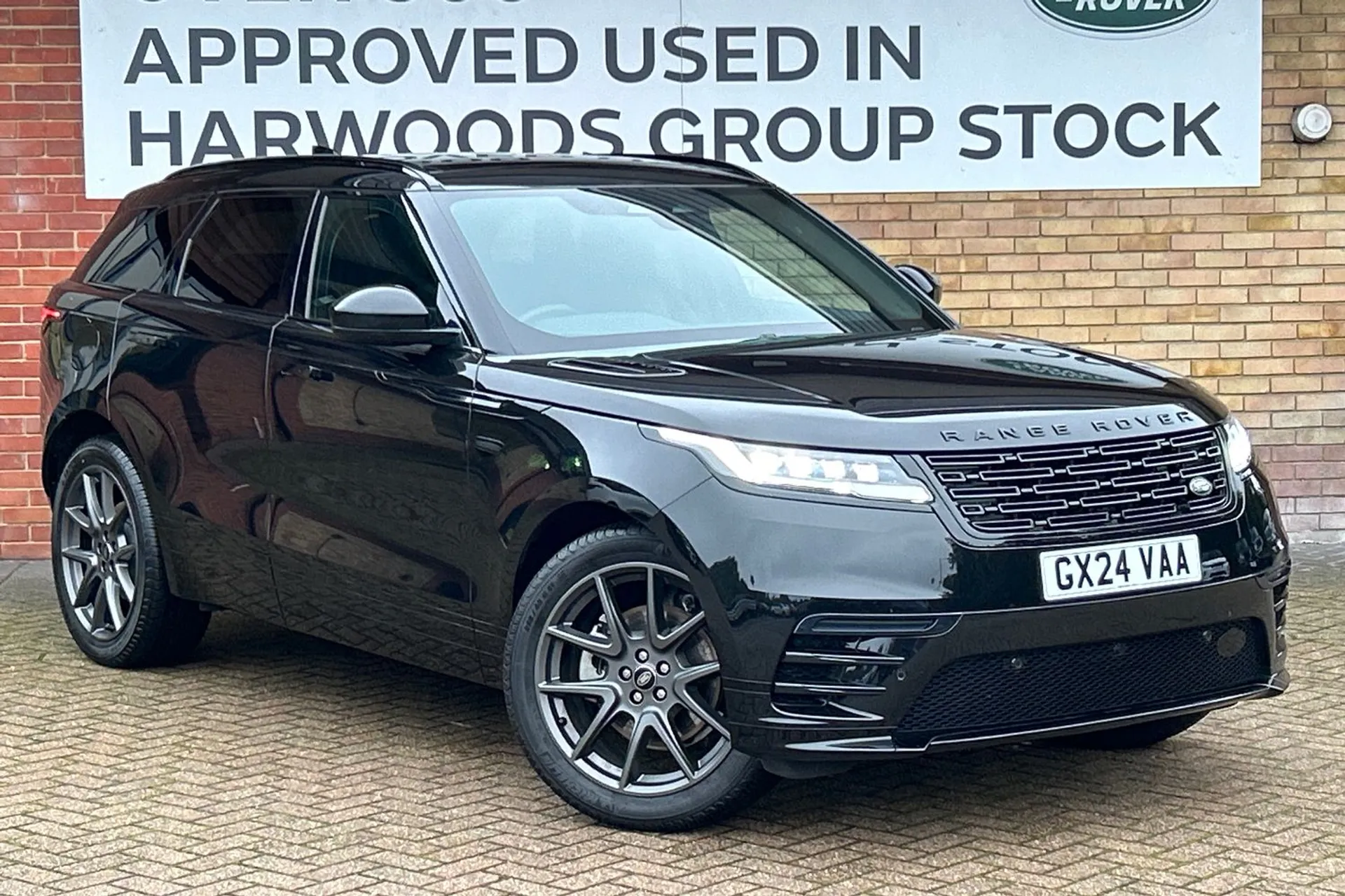 LAND ROVER RANGE ROVER VELAR focused image