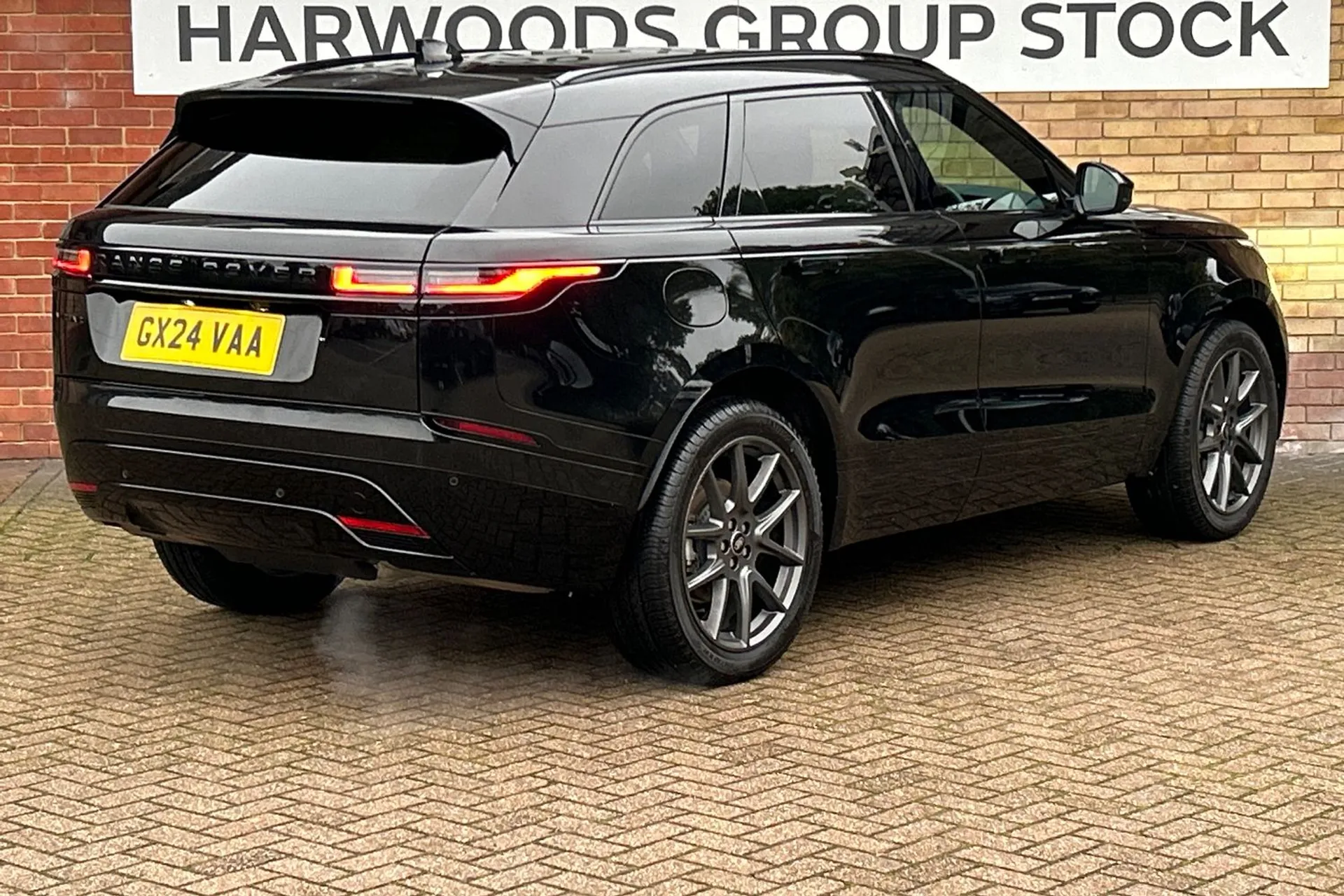 LAND ROVER RANGE ROVER VELAR thumbnail image number 6