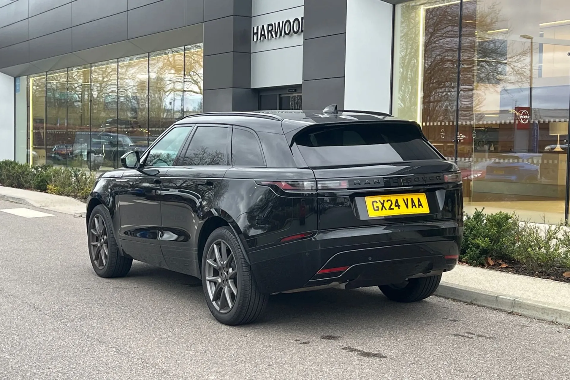 LAND ROVER RANGE ROVER VELAR thumbnail image number 28