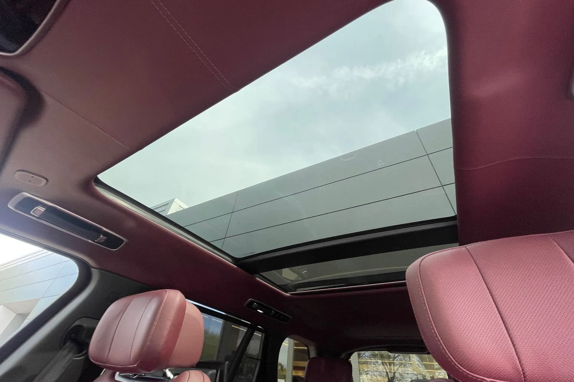 LAND ROVER RANGE ROVER thumbnail image number 5