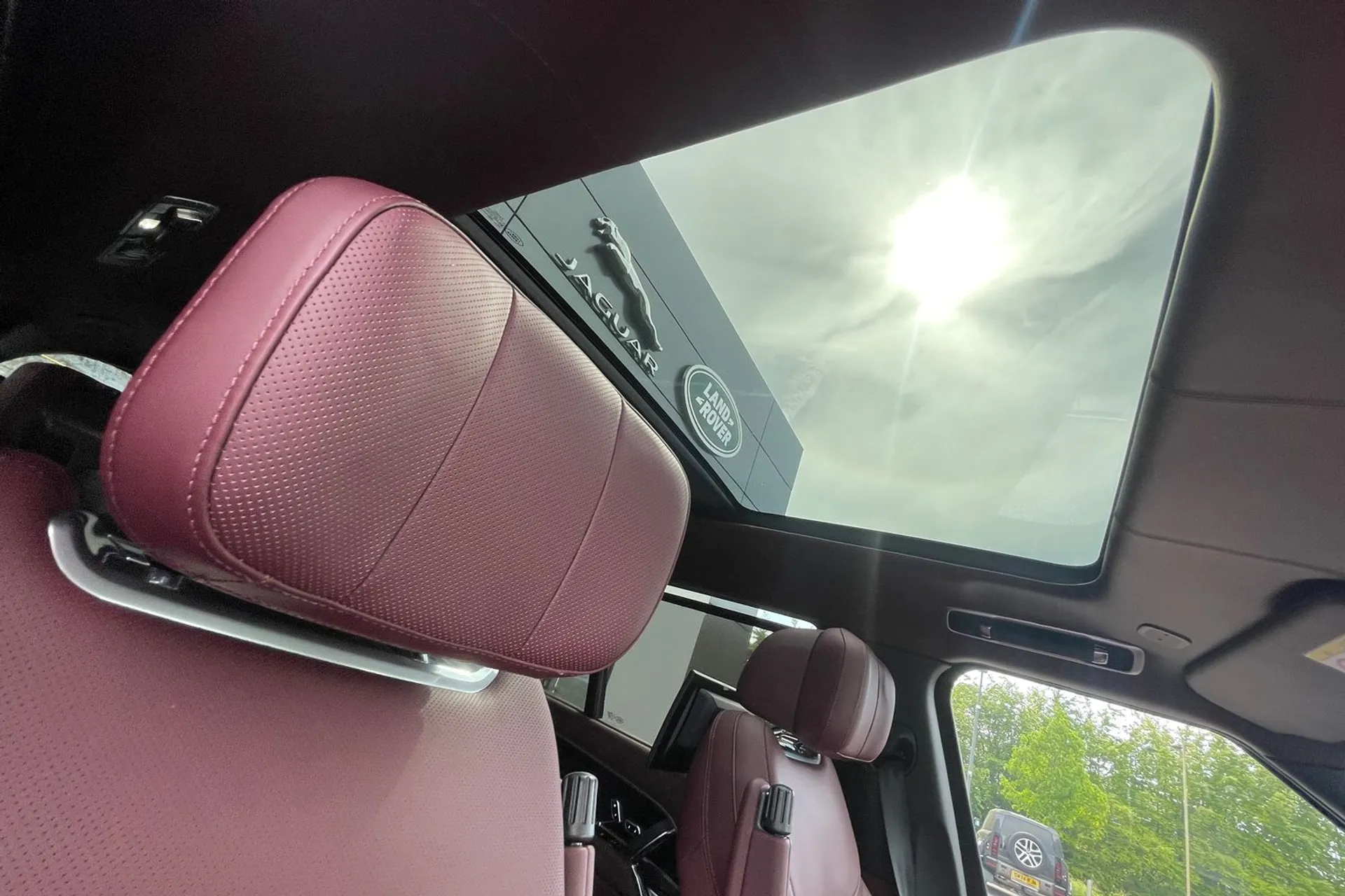 LAND ROVER RANGE ROVER thumbnail image number 41