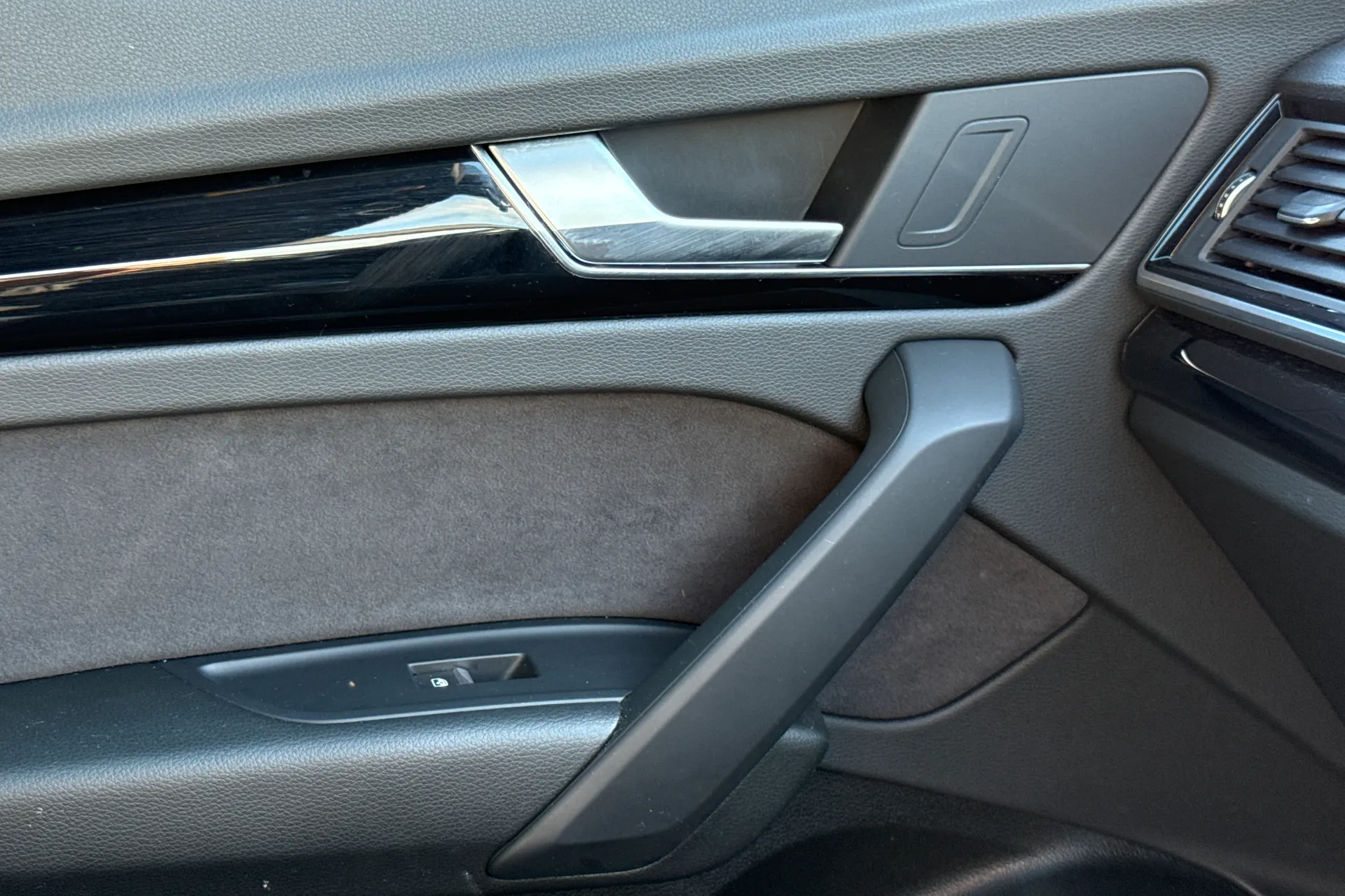 Audi Q5 thumbnail image number 22