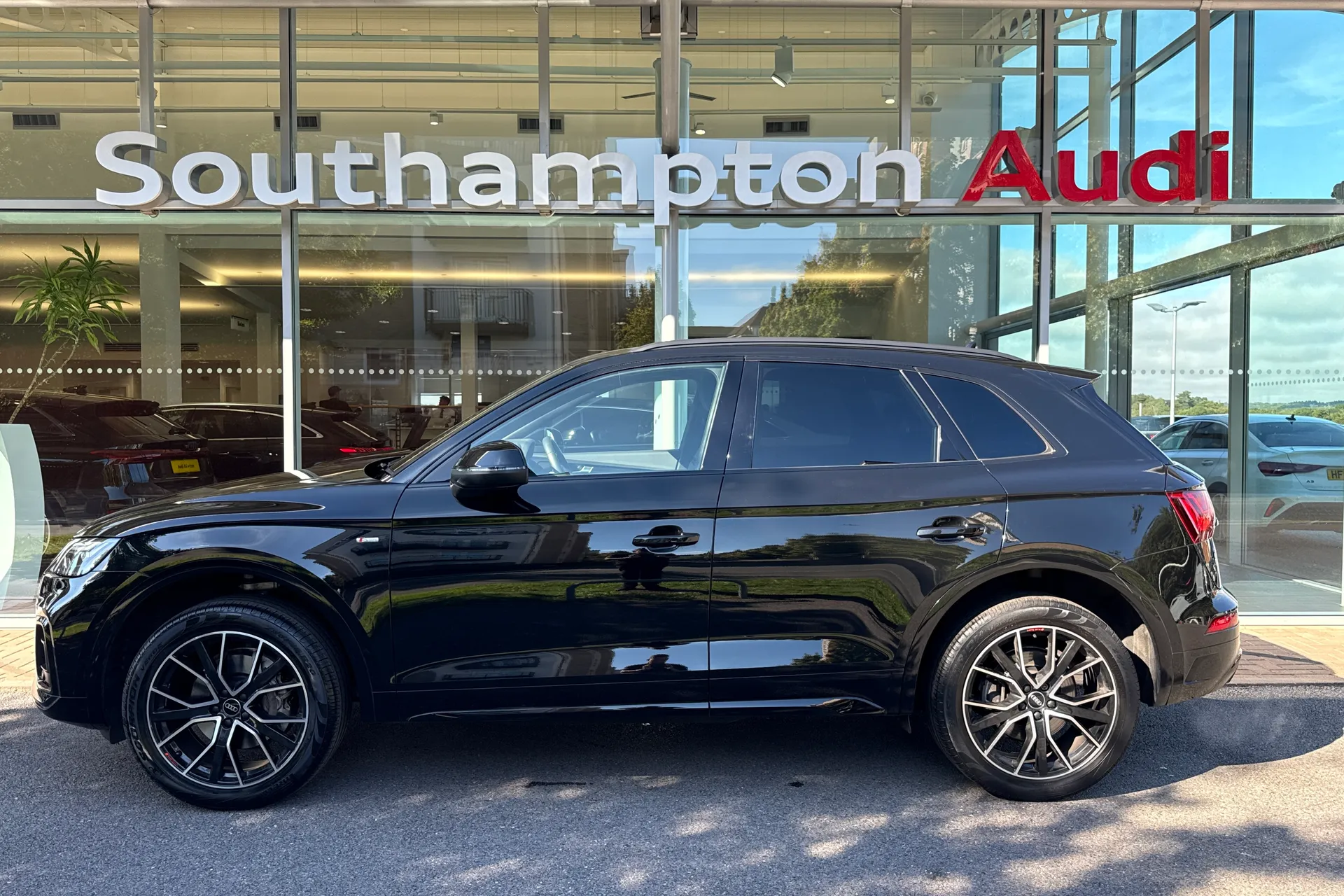 Audi Q5 thumbnail image number 41