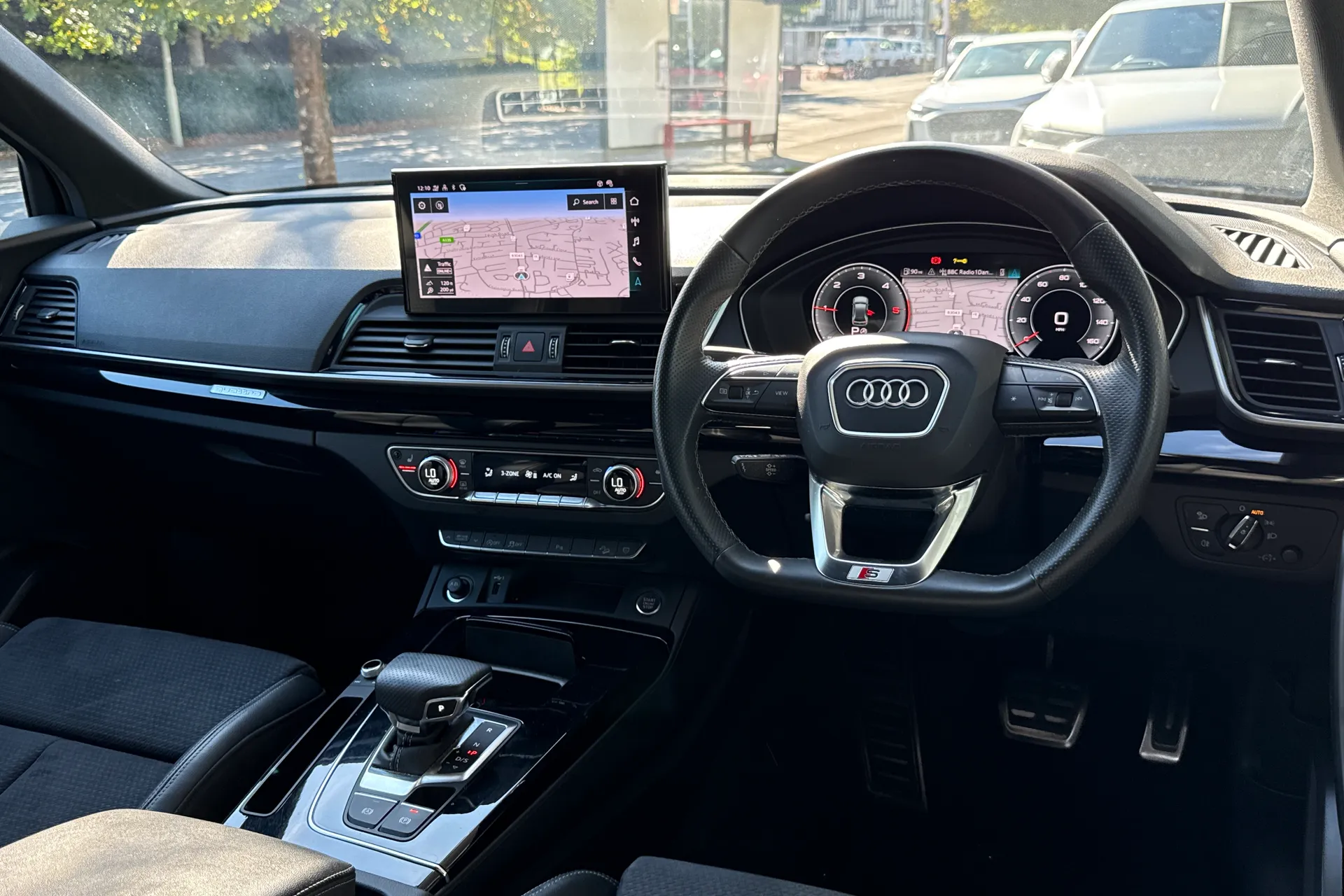 Audi Q5 thumbnail image number 30
