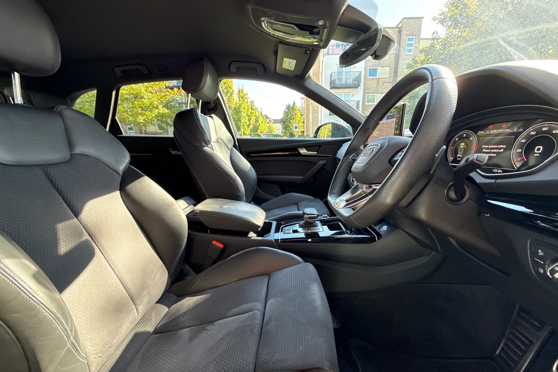 Audi Q5 thumbnail image number 23