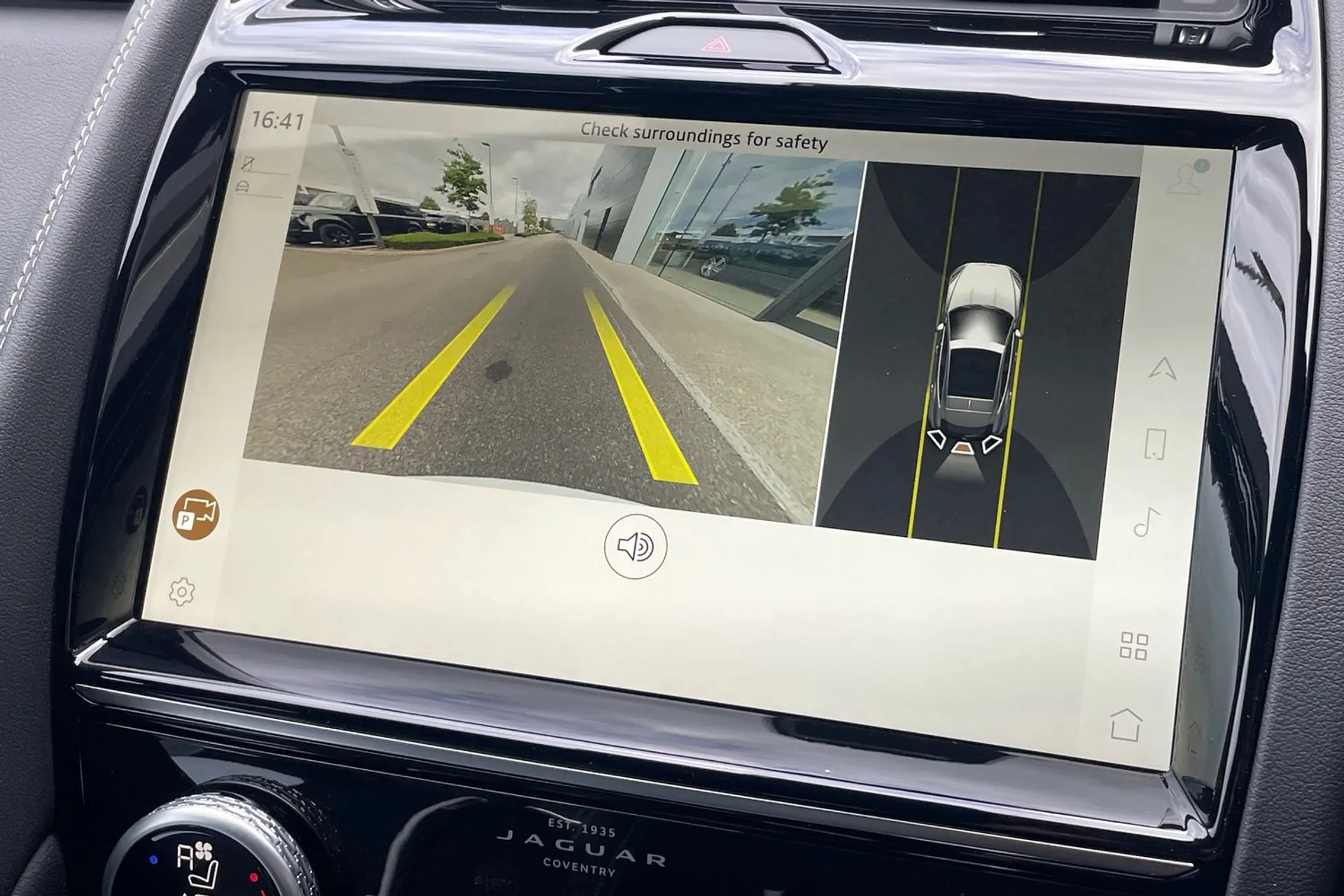 Jaguar E-PACE thumbnail image number 7