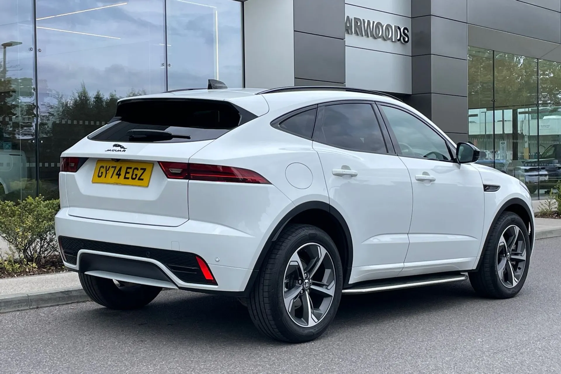 Jaguar E-PACE thumbnail image number 10