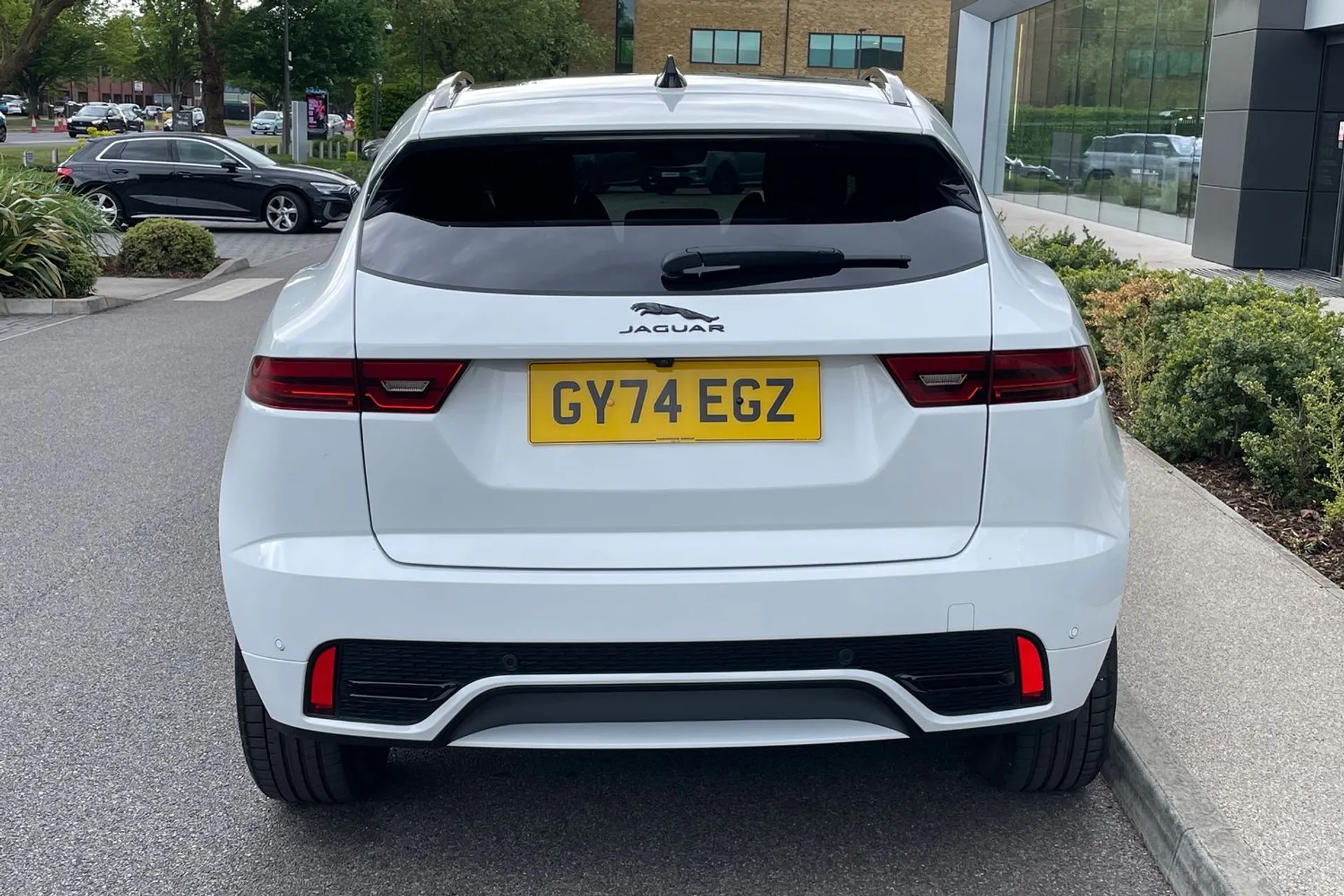 Jaguar E-PACE thumbnail image number 11