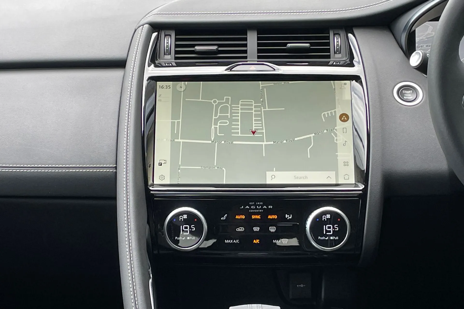 Jaguar E-PACE thumbnail image number 23