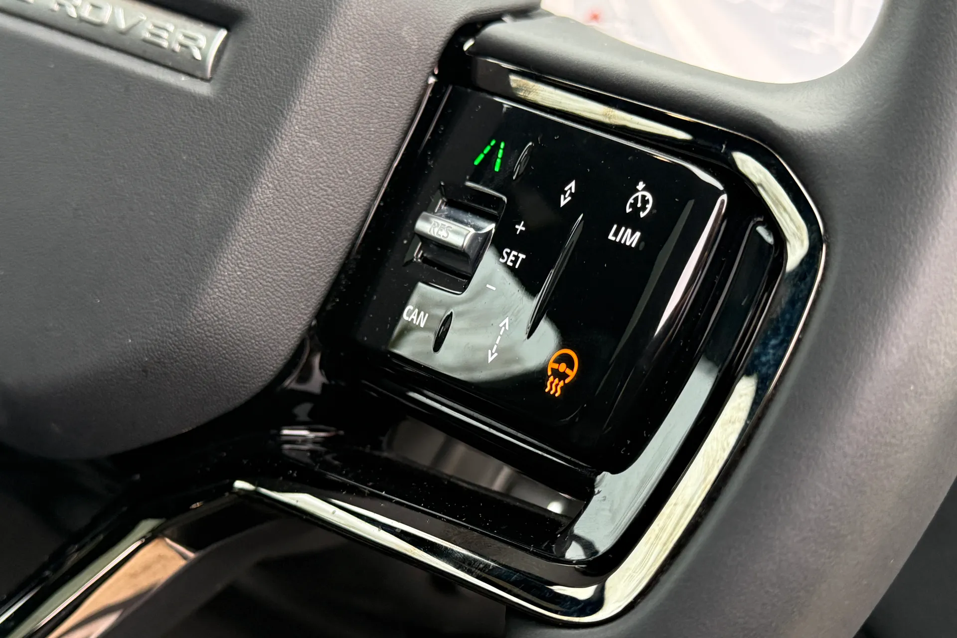 LAND ROVER RANGE ROVER VELAR thumbnail image number 48