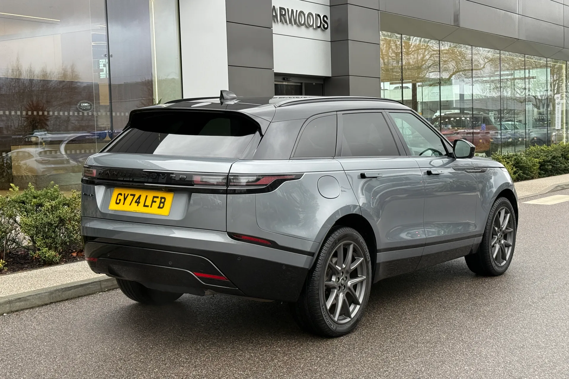 LAND ROVER RANGE ROVER VELAR thumbnail image number 12