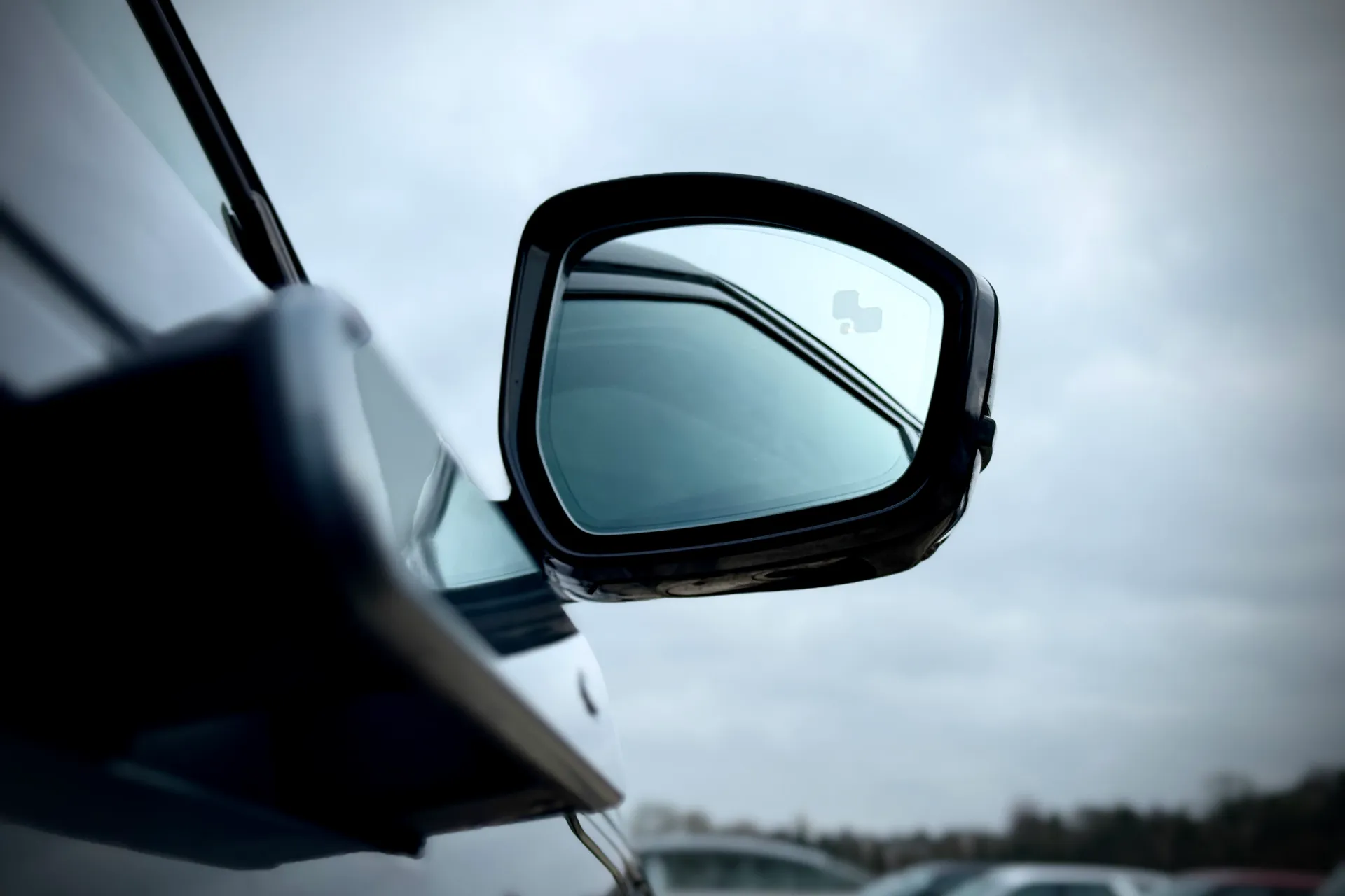 LAND ROVER RANGE ROVER VELAR thumbnail image number 13