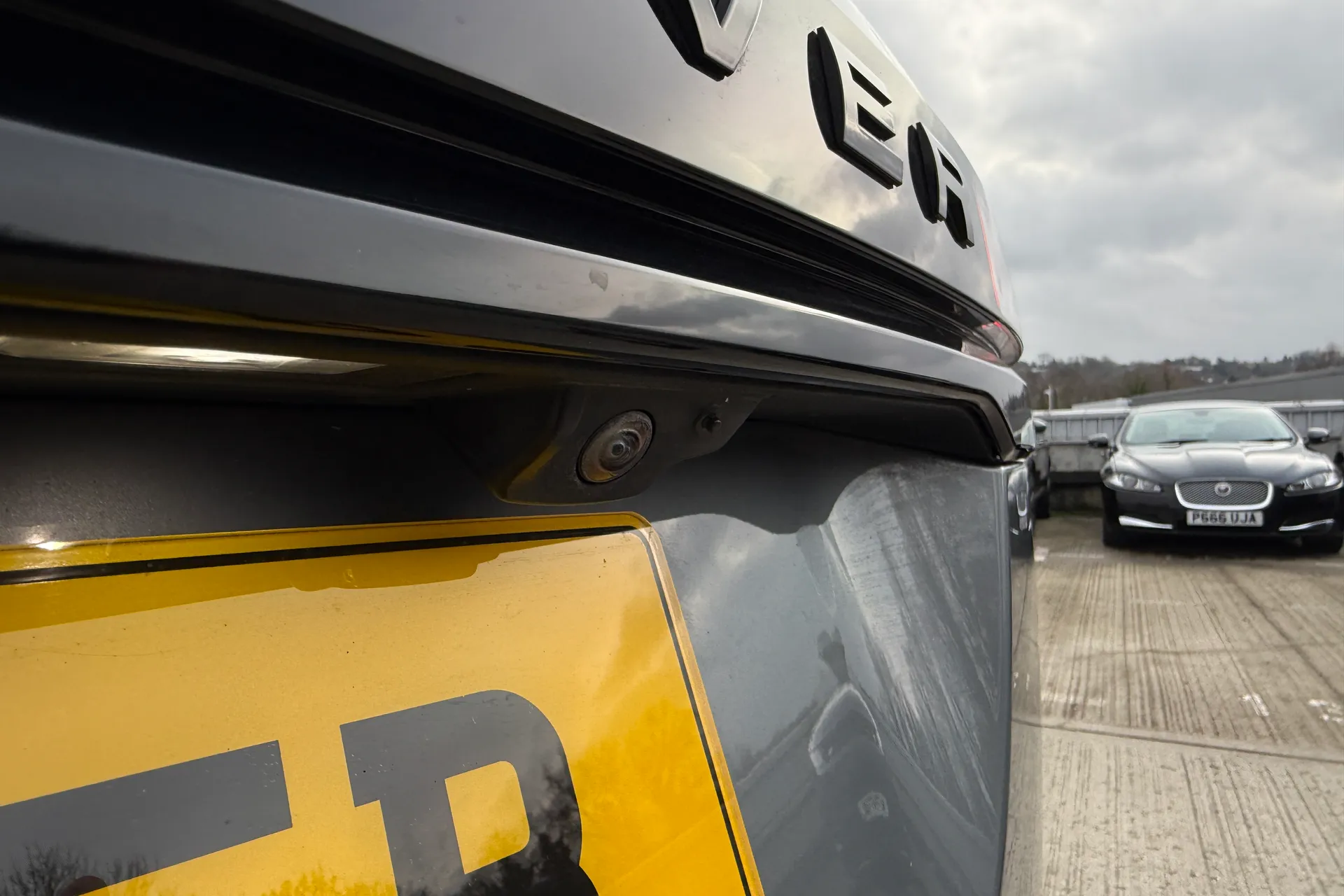 LAND ROVER RANGE ROVER VELAR thumbnail image number 28