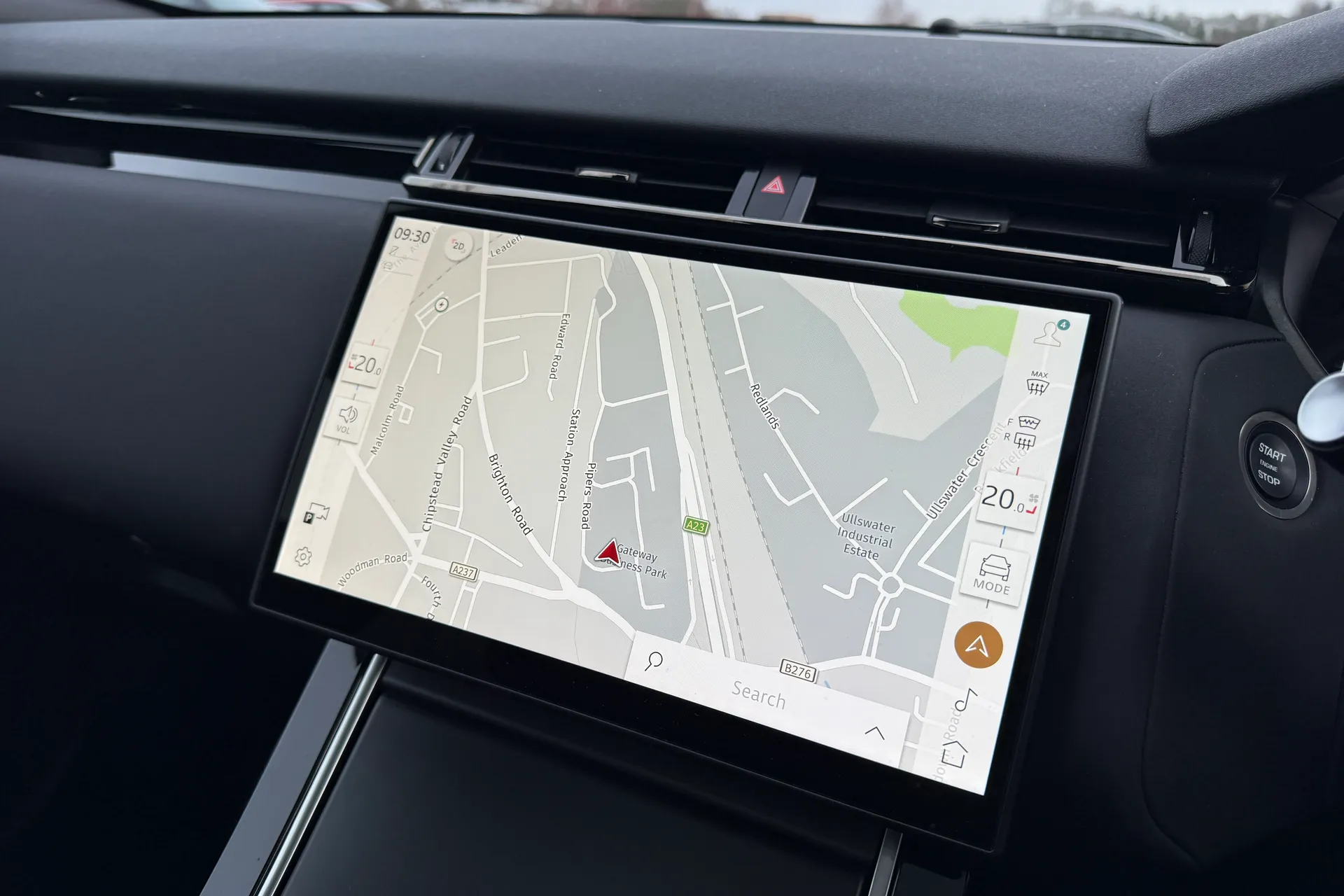 LAND ROVER RANGE ROVER VELAR thumbnail image number 6