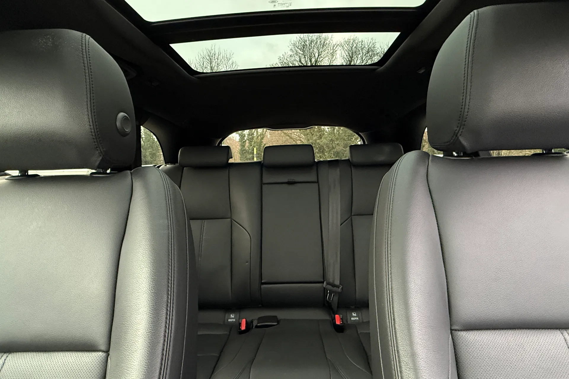 LAND ROVER RANGE ROVER VELAR thumbnail image number 38