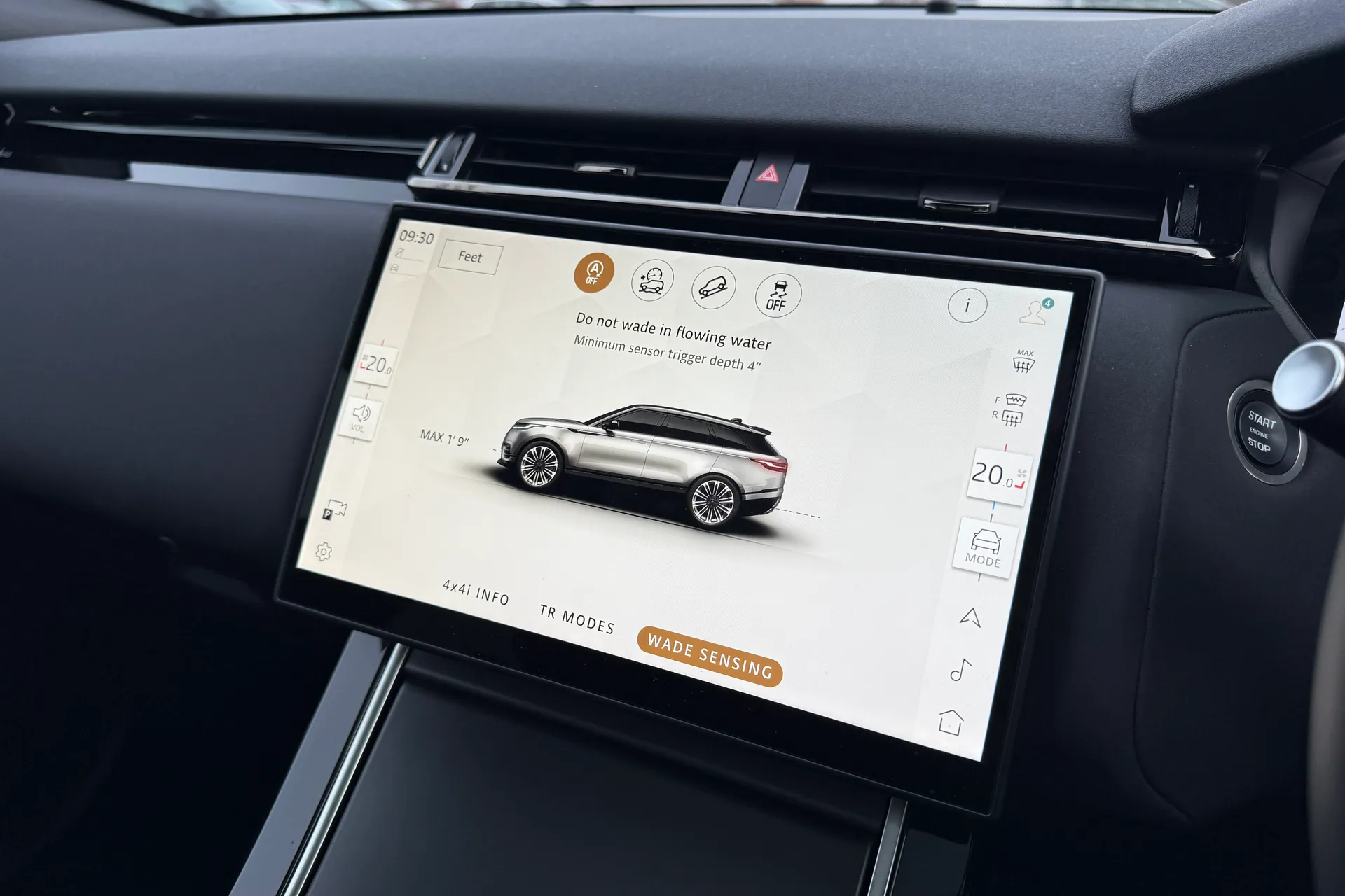 LAND ROVER RANGE ROVER VELAR thumbnail image number 54