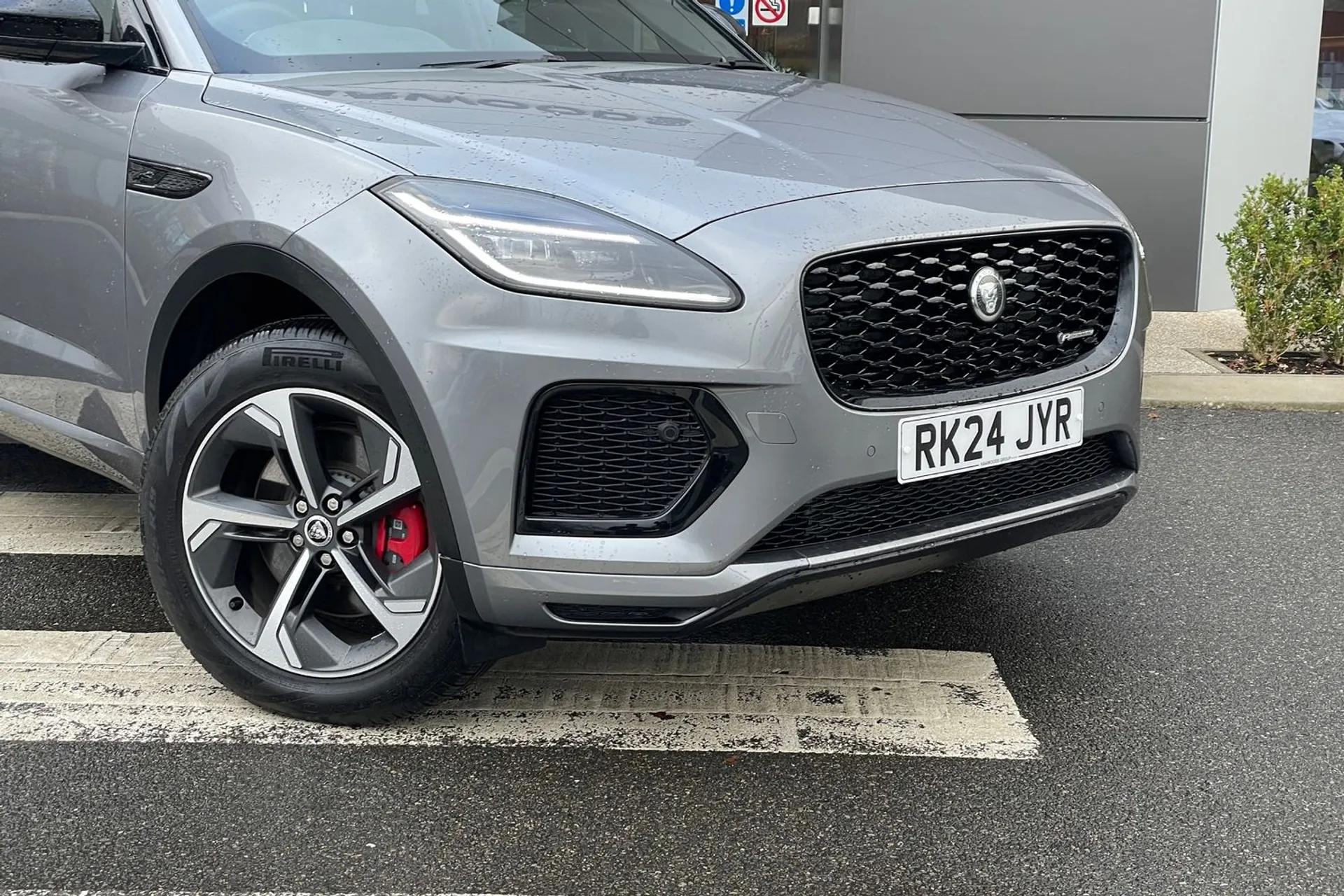 Jaguar E-PACE thumbnail image number 30