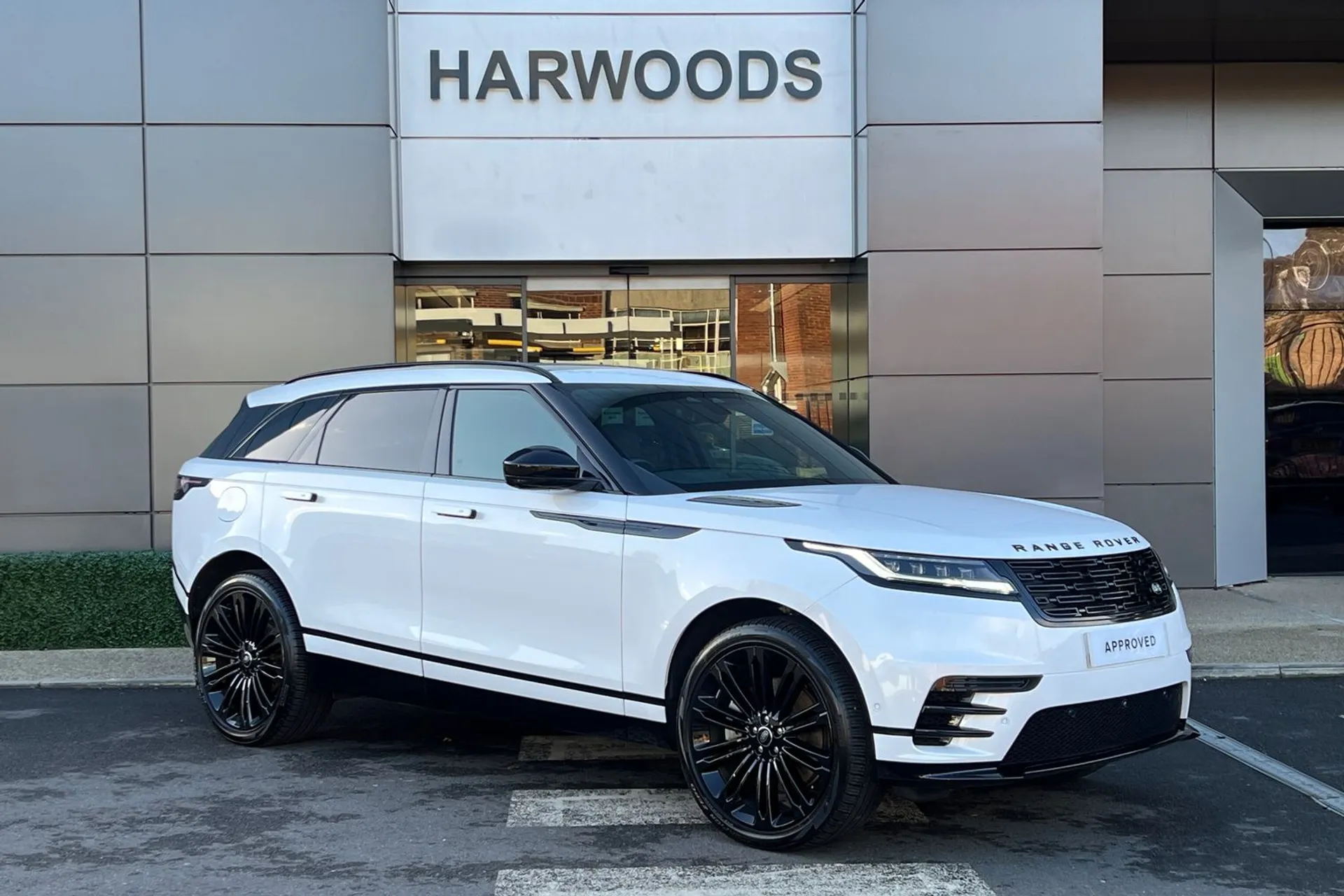 LAND ROVER RANGE ROVER VELAR thumbnail image number 68