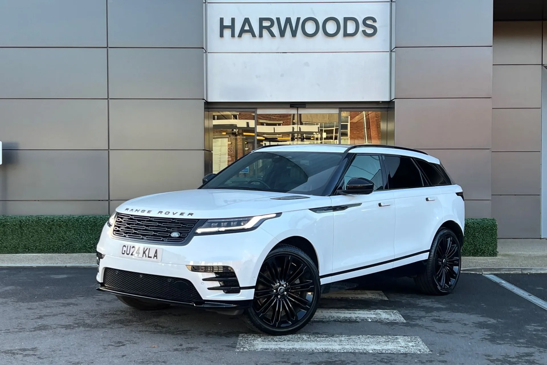 LAND ROVER RANGE ROVER VELAR thumbnail image number 18