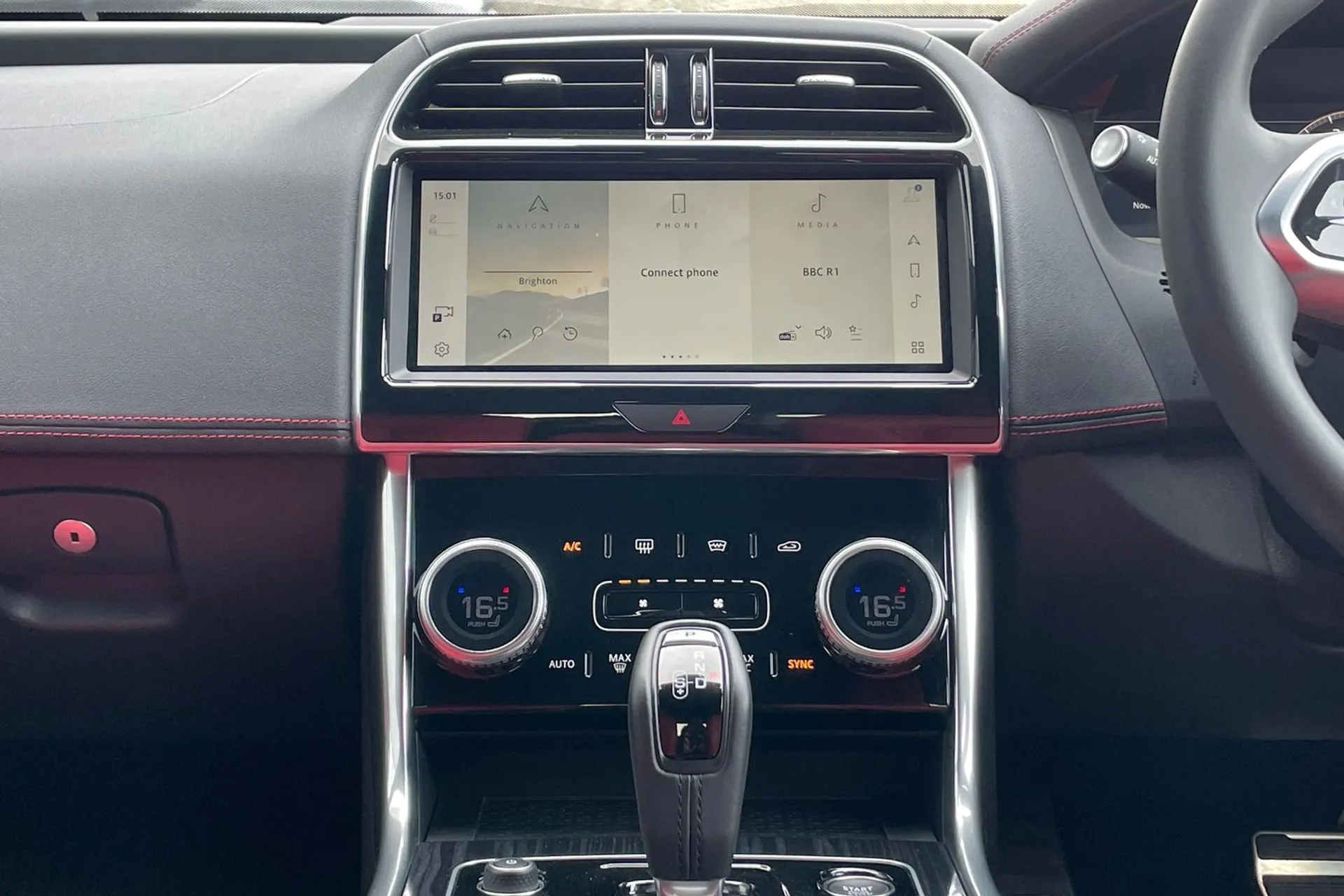Jaguar XE thumbnail image number 43