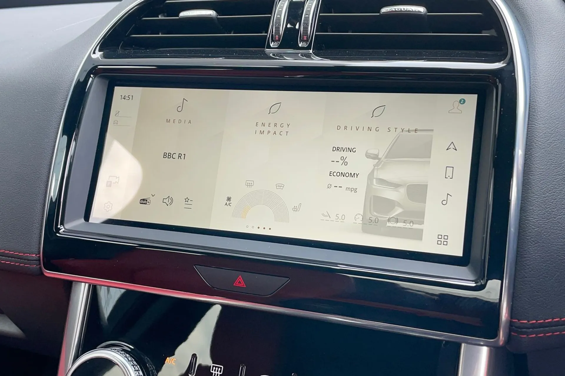 Jaguar XE thumbnail image number 57