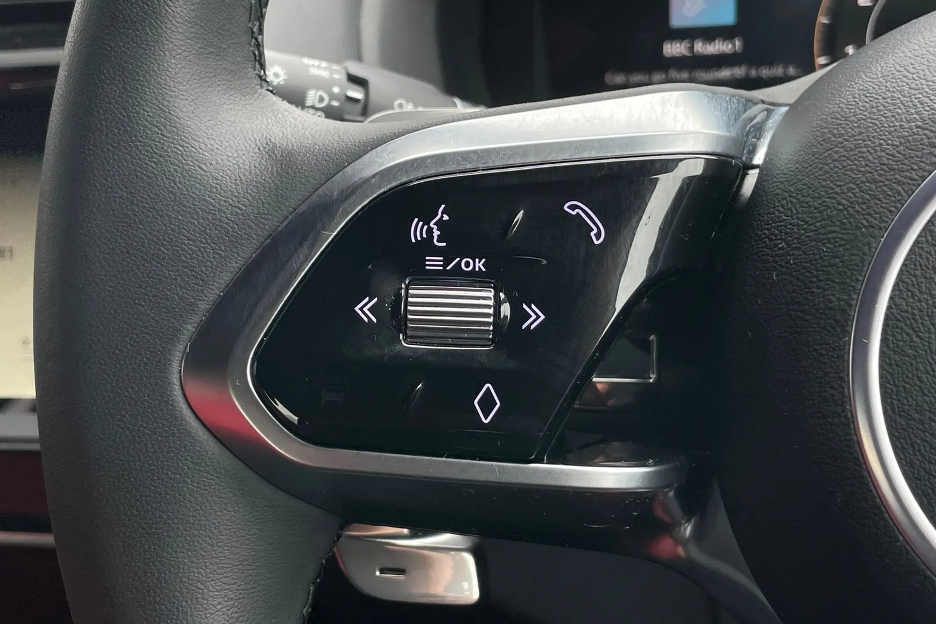 Jaguar XE thumbnail image number 46