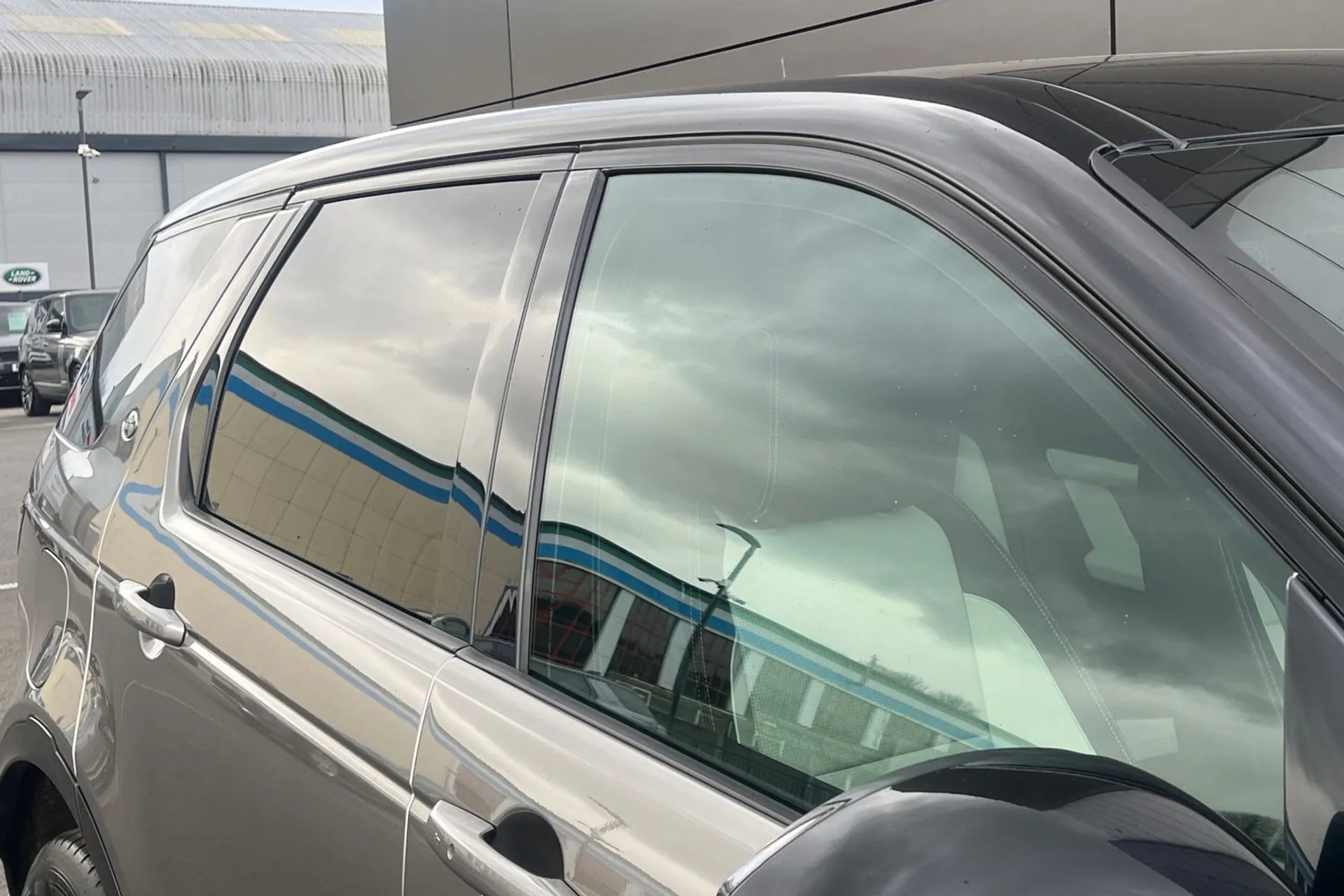 LAND ROVER DISCOVERY SPORT thumbnail image number 20