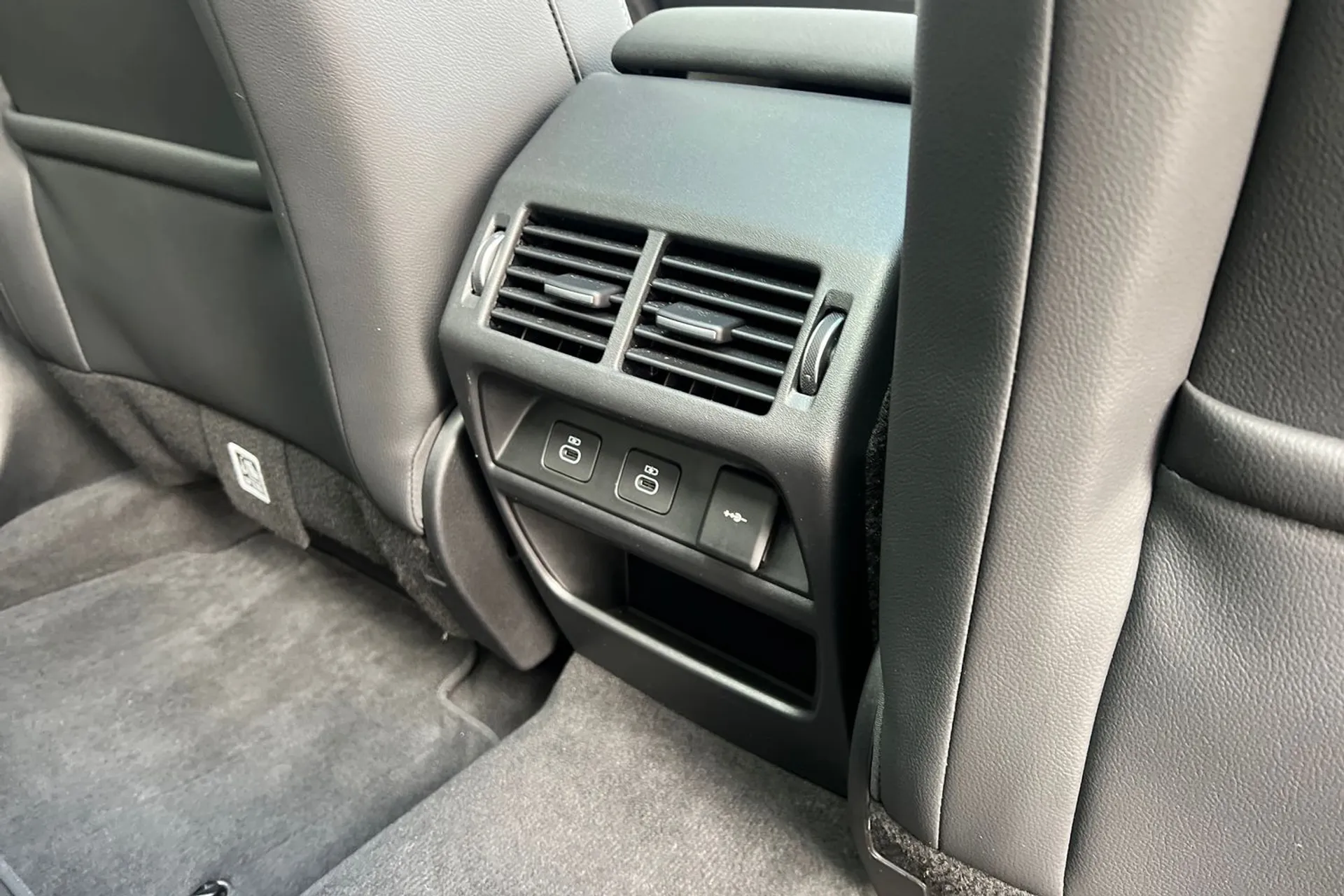 LAND ROVER DISCOVERY SPORT thumbnail image number 50