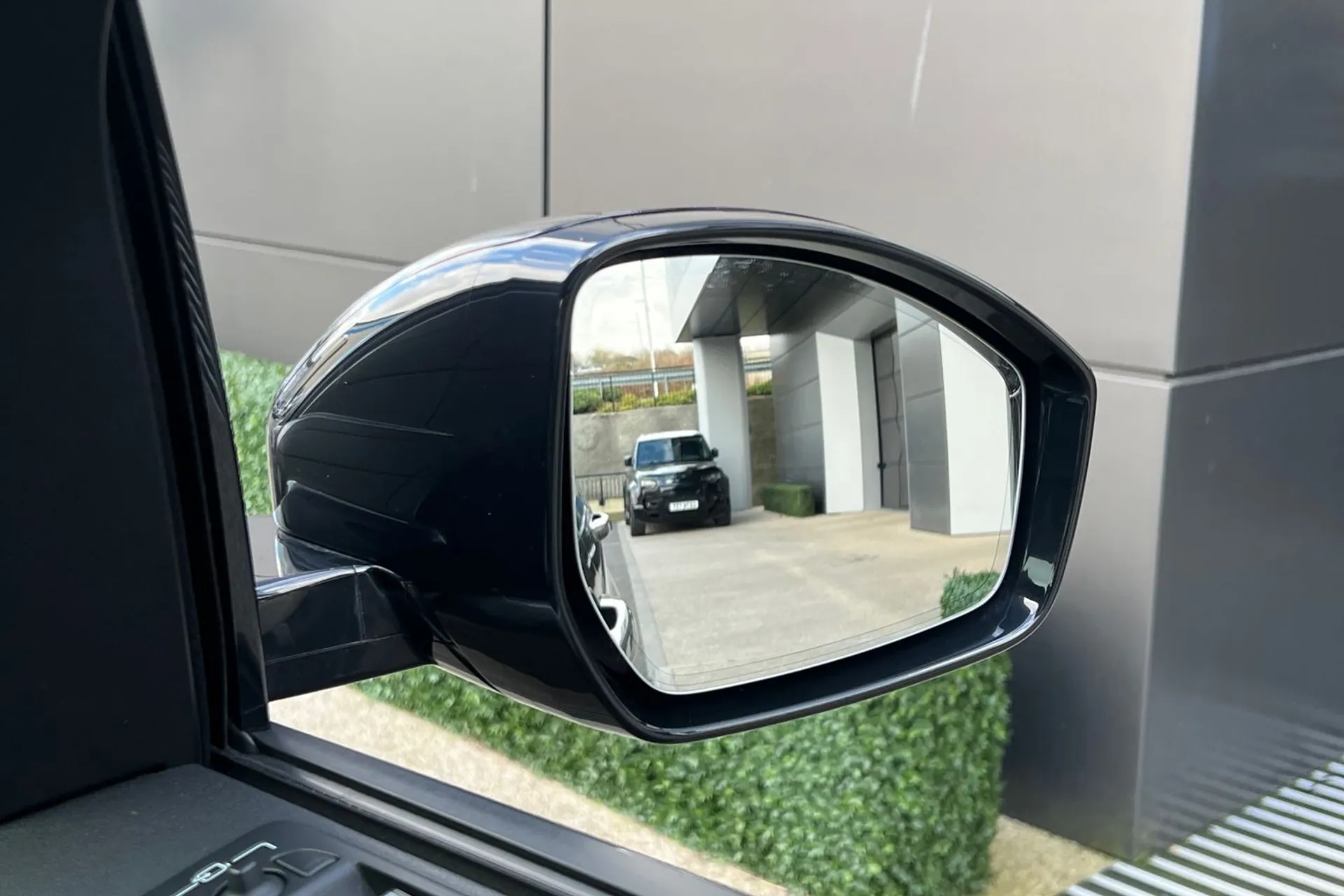 LAND ROVER DISCOVERY SPORT thumbnail image number 53