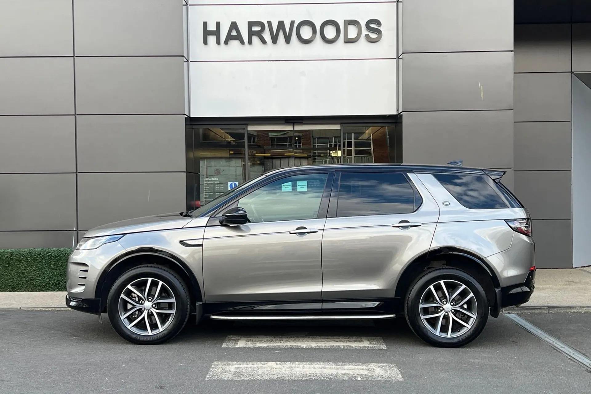 LAND ROVER DISCOVERY SPORT thumbnail image number 10
