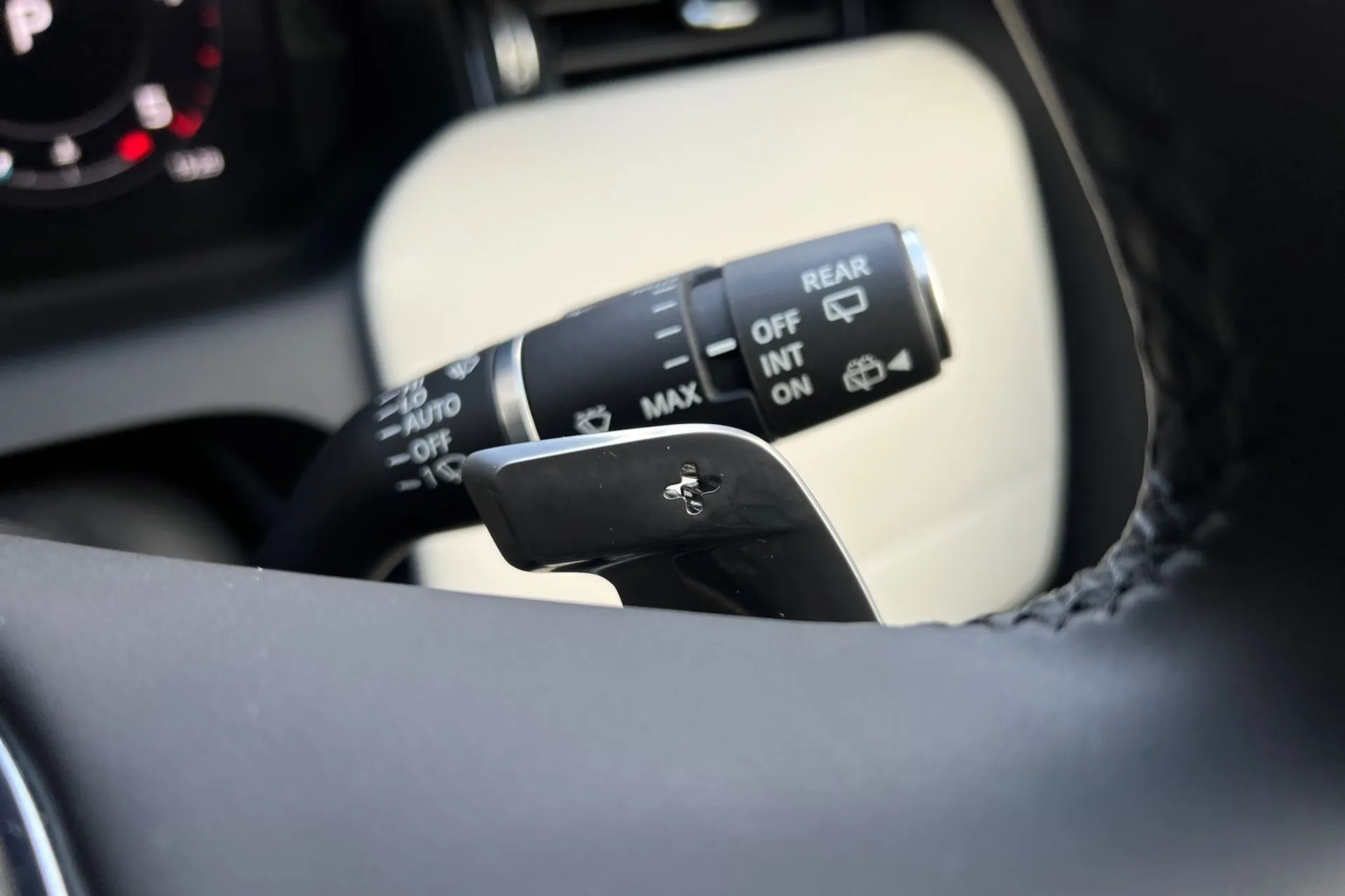 LAND ROVER DISCOVERY SPORT thumbnail image number 66