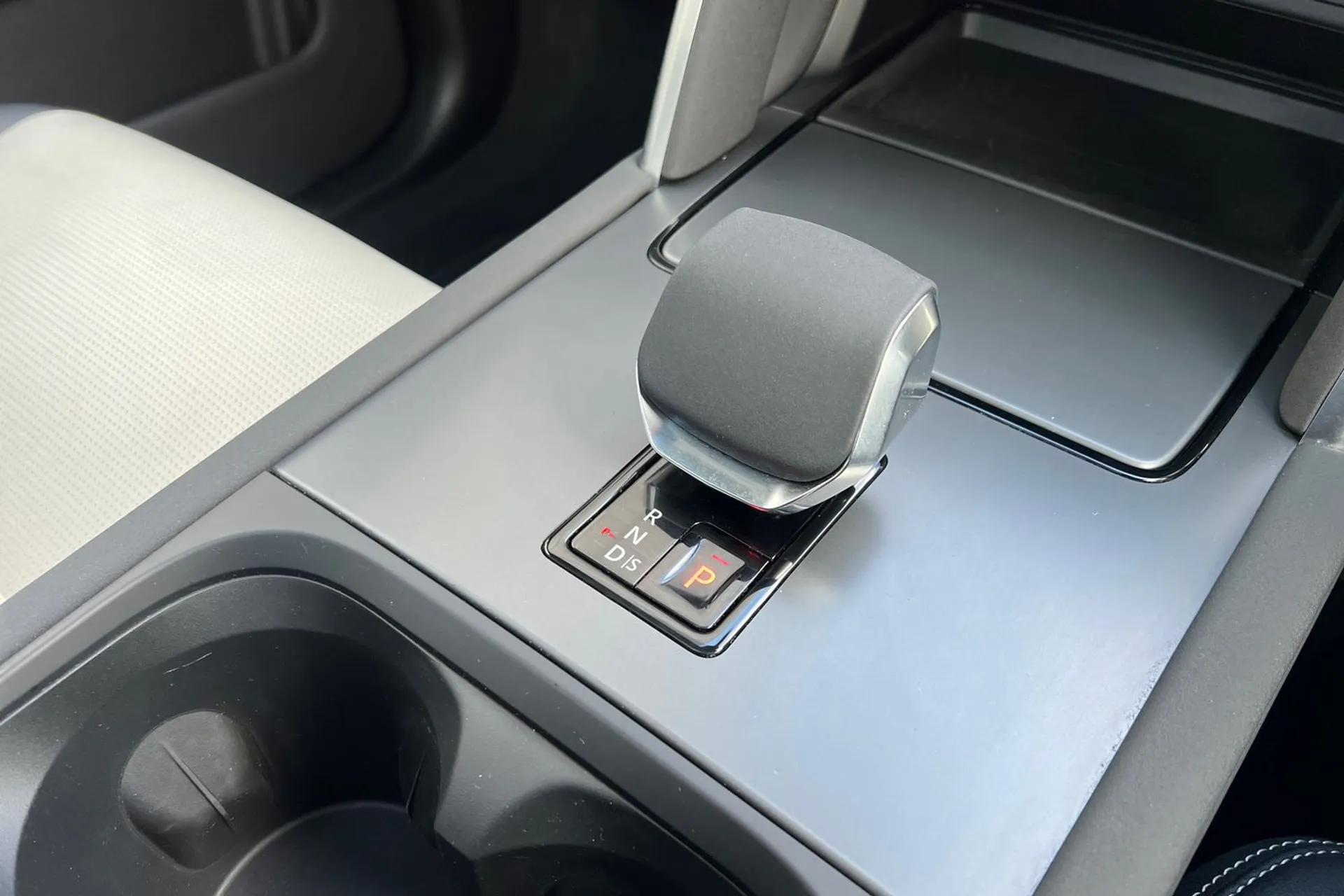 LAND ROVER DISCOVERY SPORT thumbnail image number 52