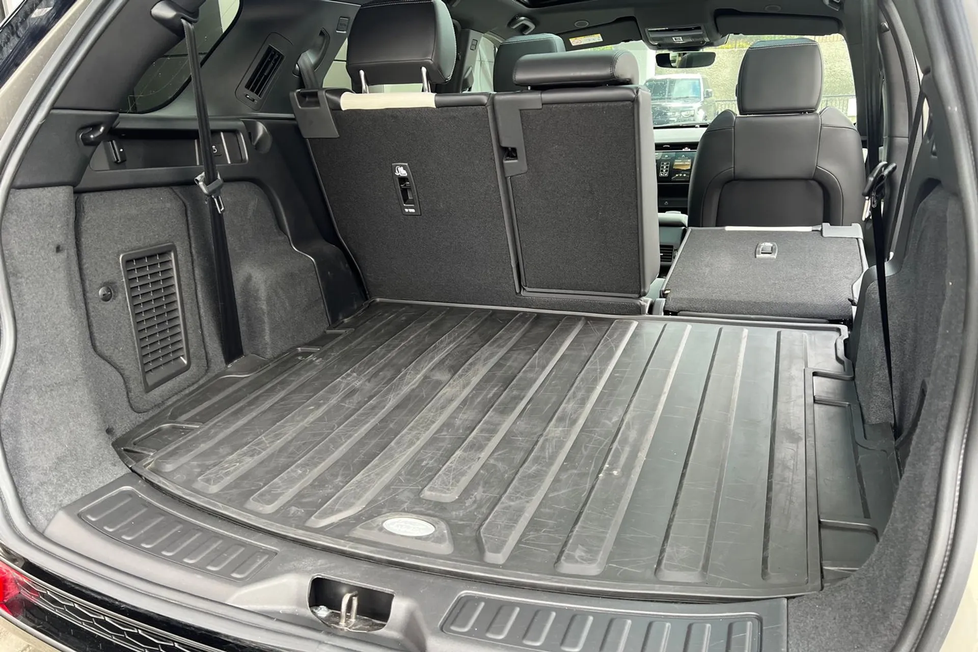 LAND ROVER DISCOVERY SPORT thumbnail image number 26