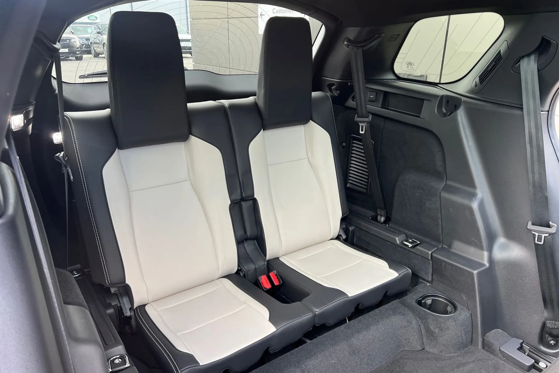 LAND ROVER DISCOVERY SPORT thumbnail image number 19