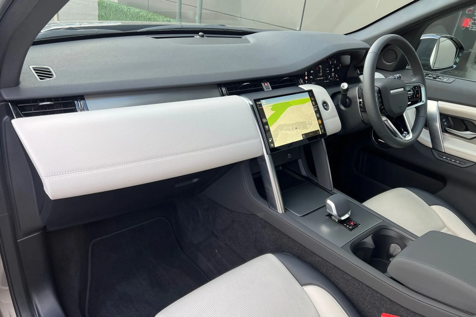 LAND ROVER DISCOVERY SPORT thumbnail image number 29